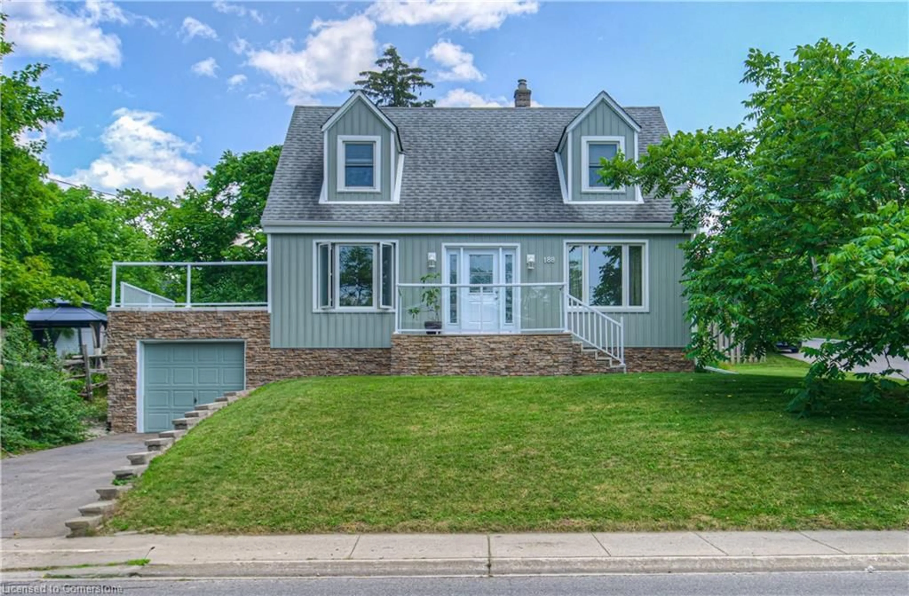 Home with vinyl exterior material, street for 188 Queen St, Cambridge Ontario N3C 2B4