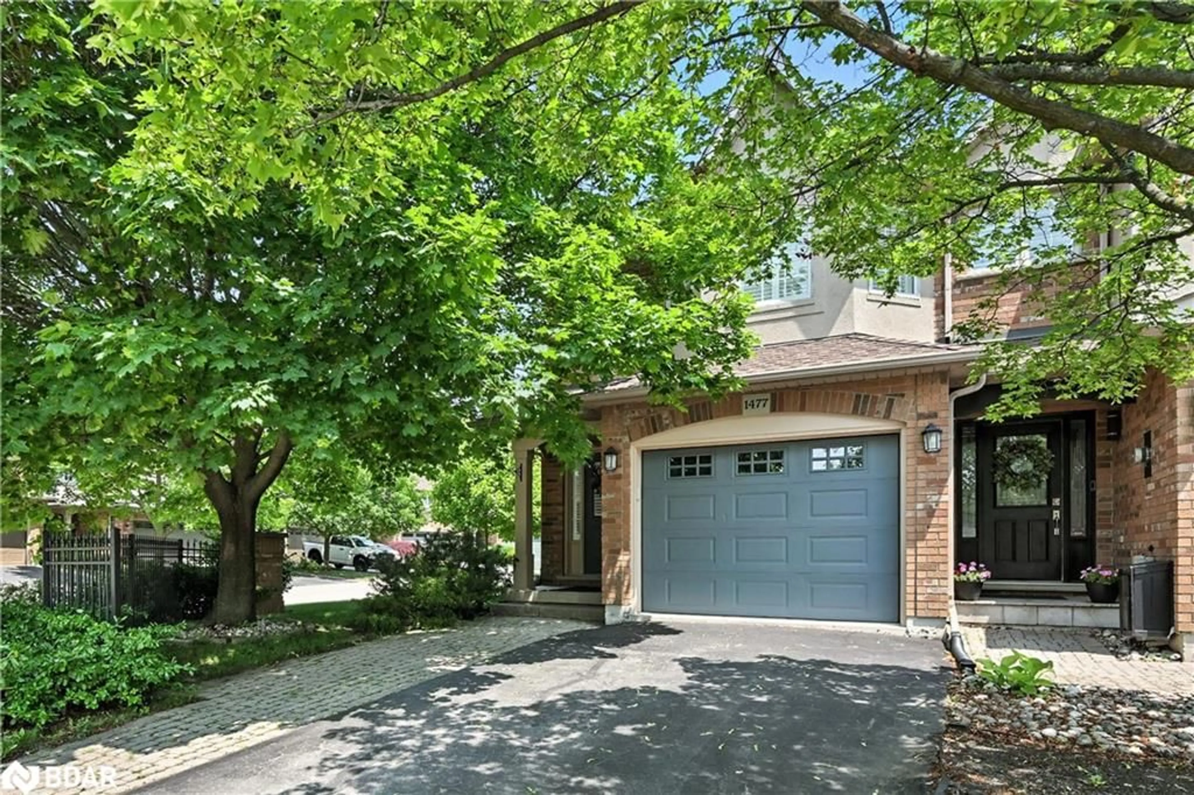 Home with brick exterior material, street for 1477 Headon Rd, Burlington Ontario L7M 4N1