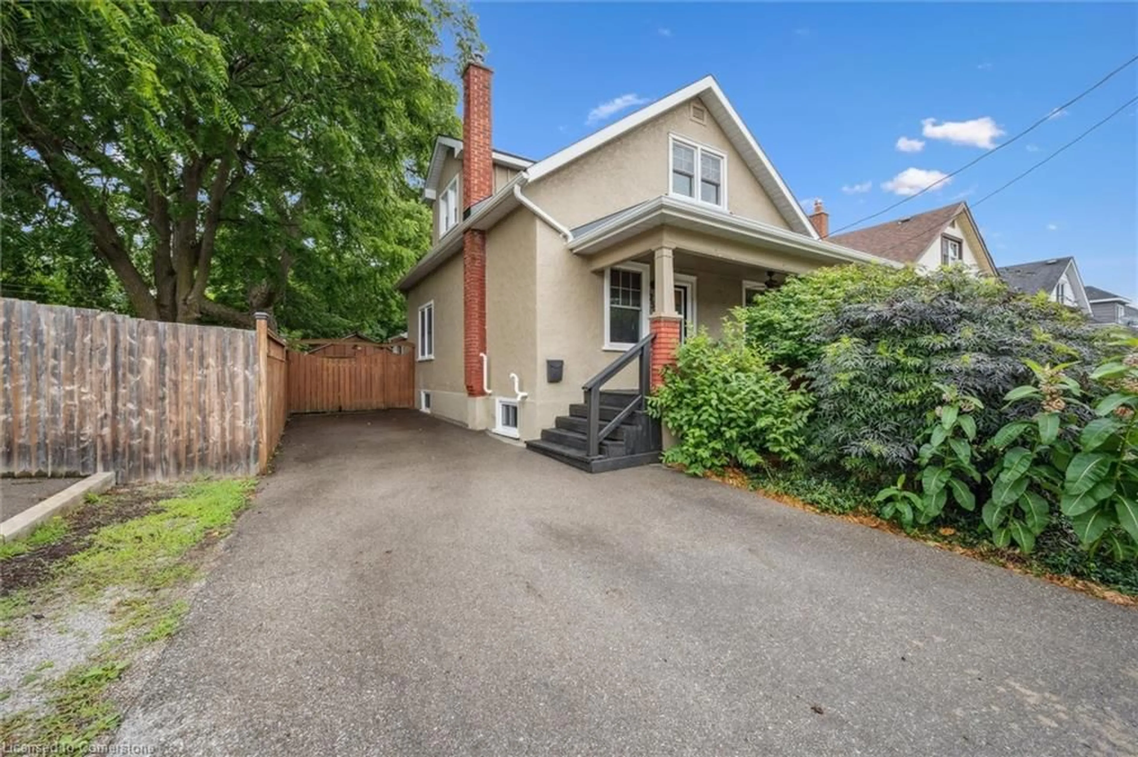 Unknown for 253 Dolph St, Cambridge Ontario N3H 2C1