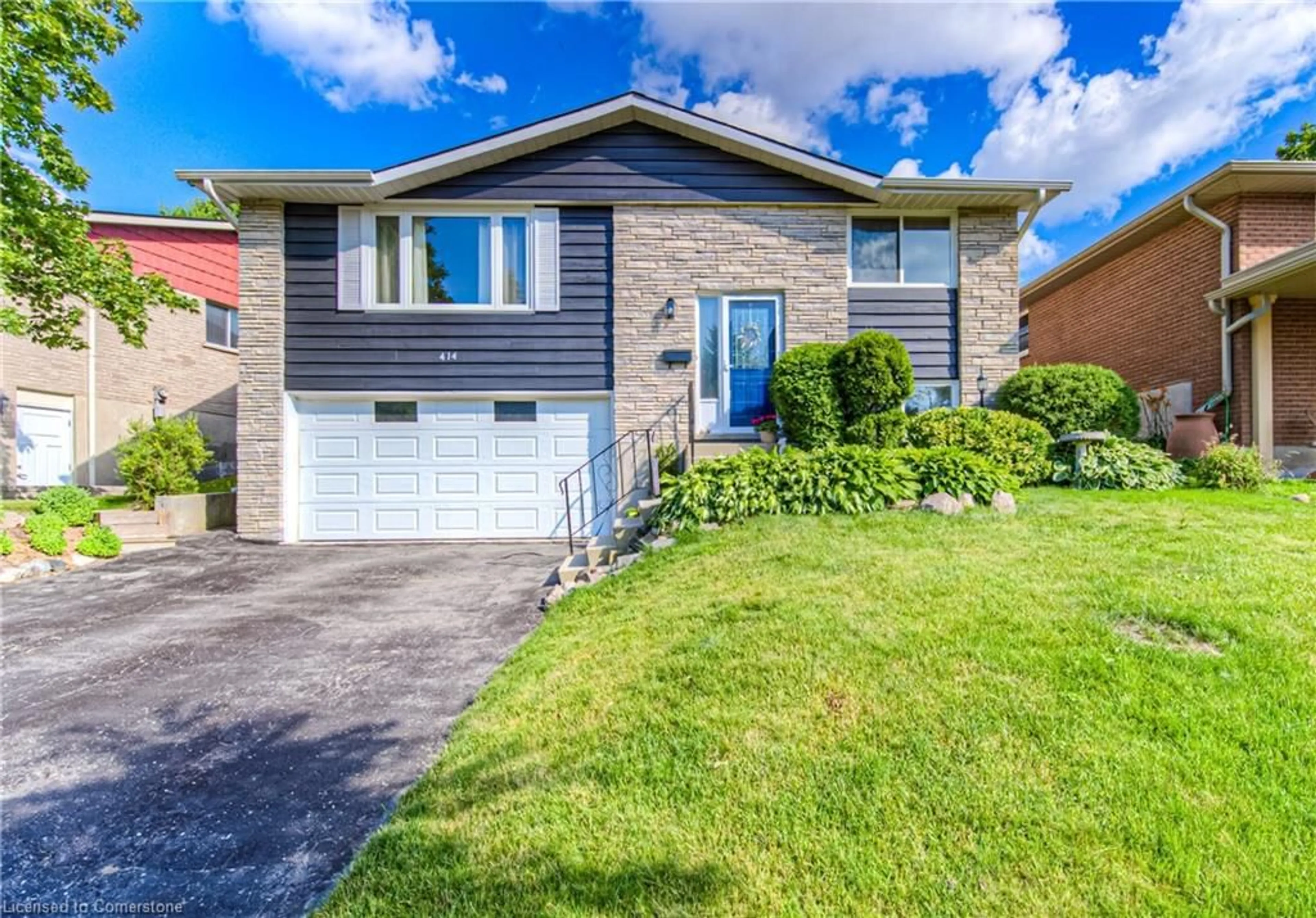 Home with brick exterior material, street for 414 Lakeview Dr, Waterloo Ontario N2L 4Z6
