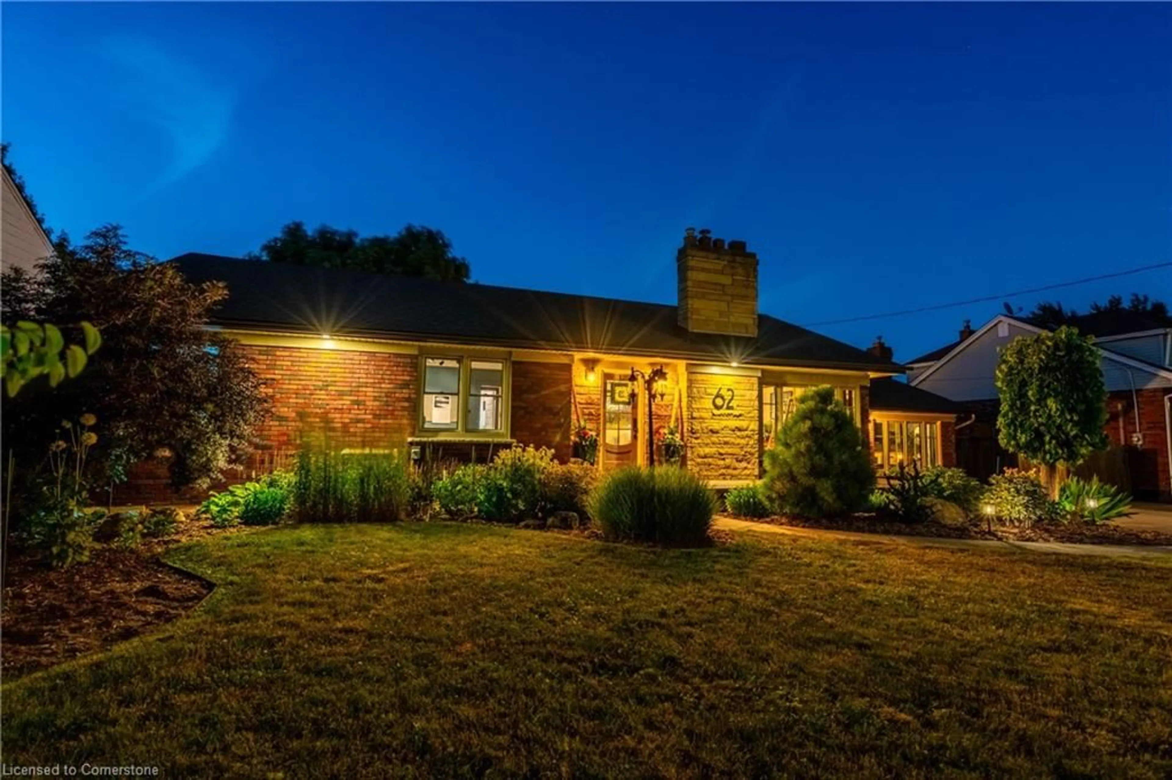 Home with brick exterior material, building for 62 Glenview Dr, Stoney Creek Ontario L8G 2L6