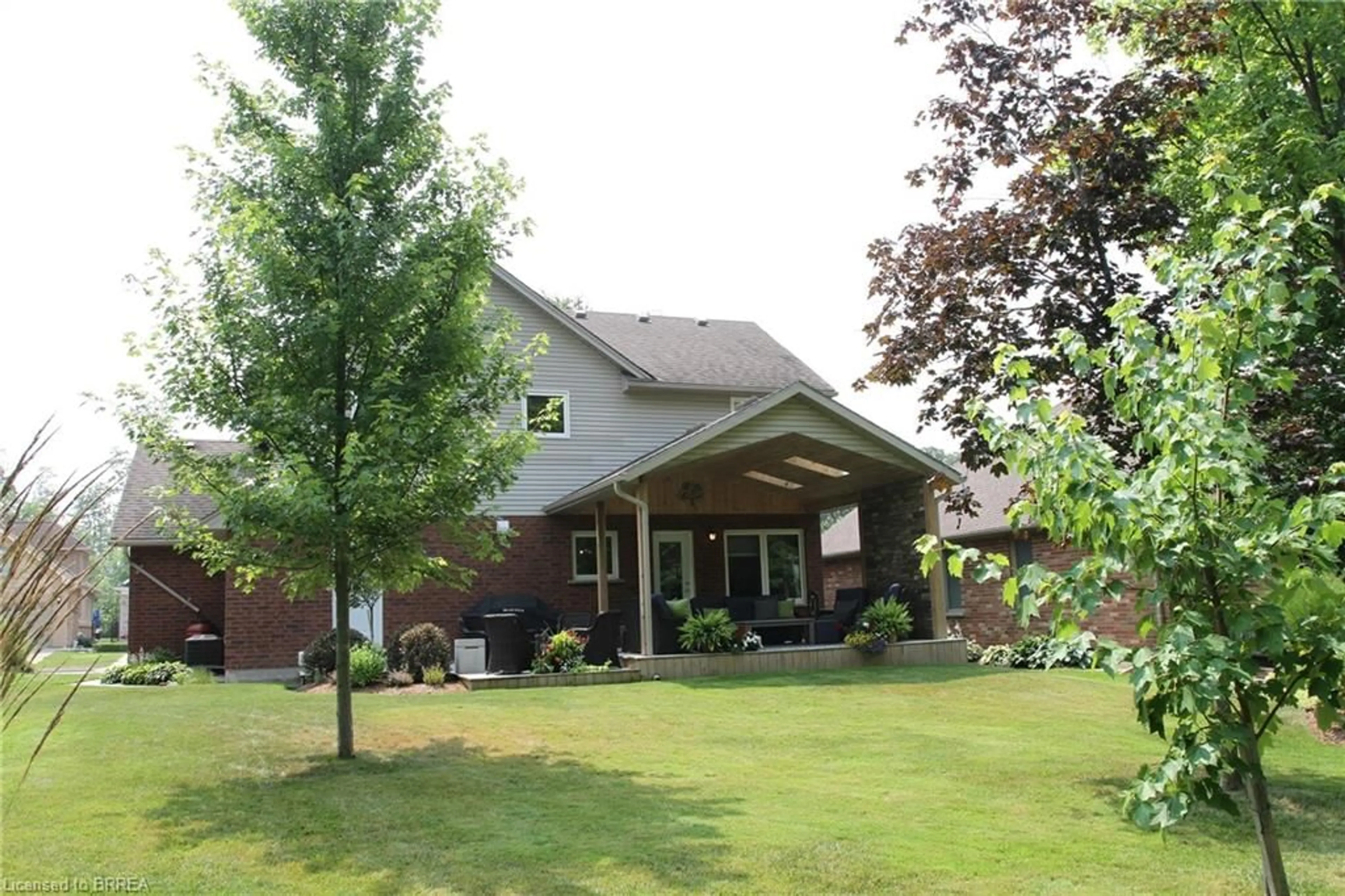 Patio, unknown for 36 Laschinger Blvd, New Hamburg Ontario N3A 2G7