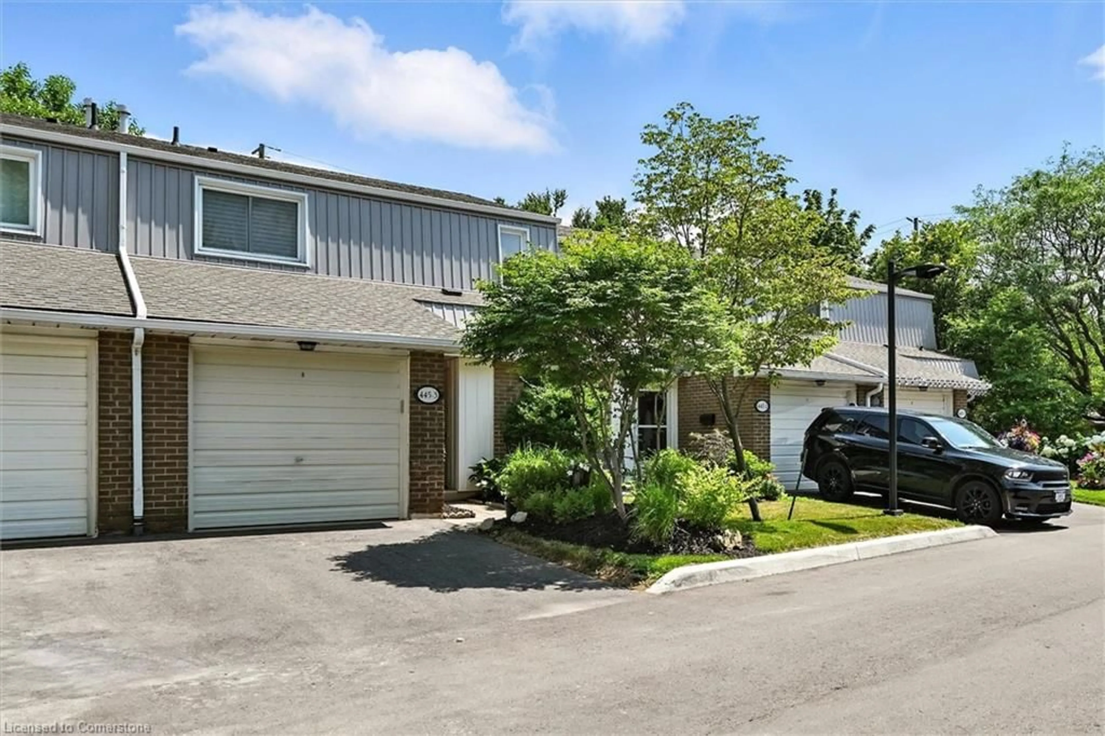 Unknown for 445 Woodview Rd #3, Burlington Ontario L7N 2Z9