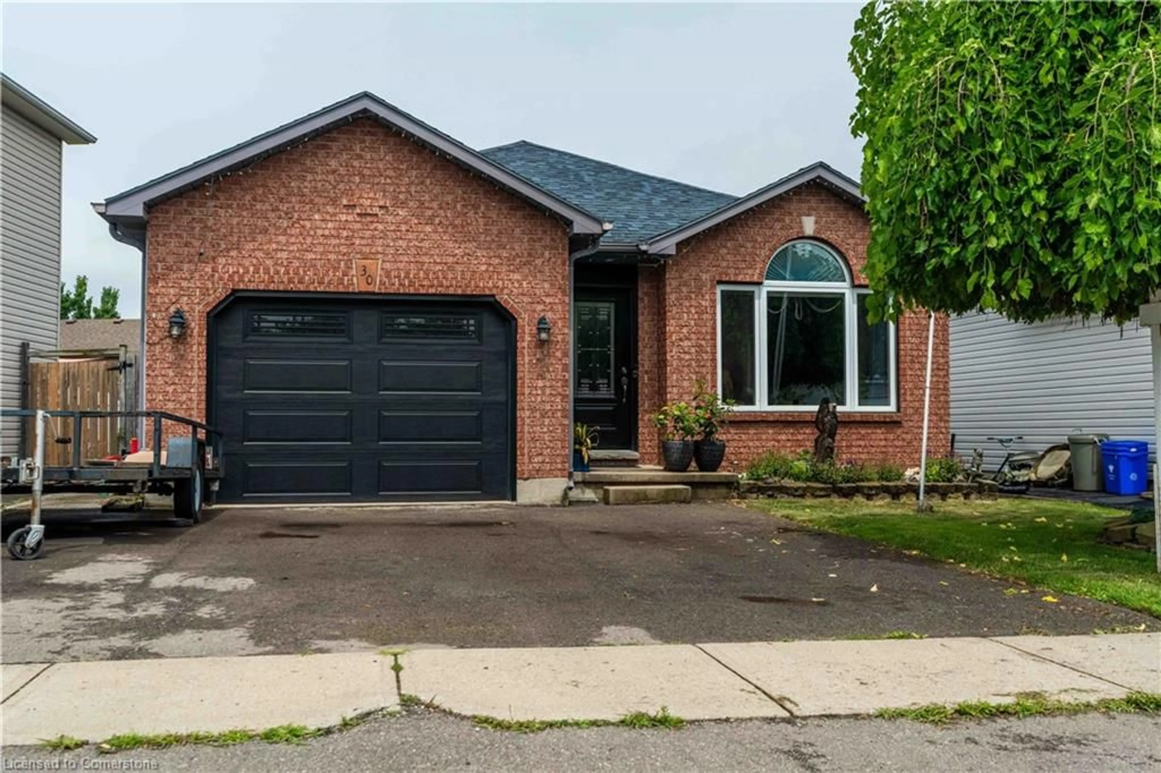 Home with brick exterior material, street for 30 Glengary Cres, Caledonia Ontario N3W 2L7
