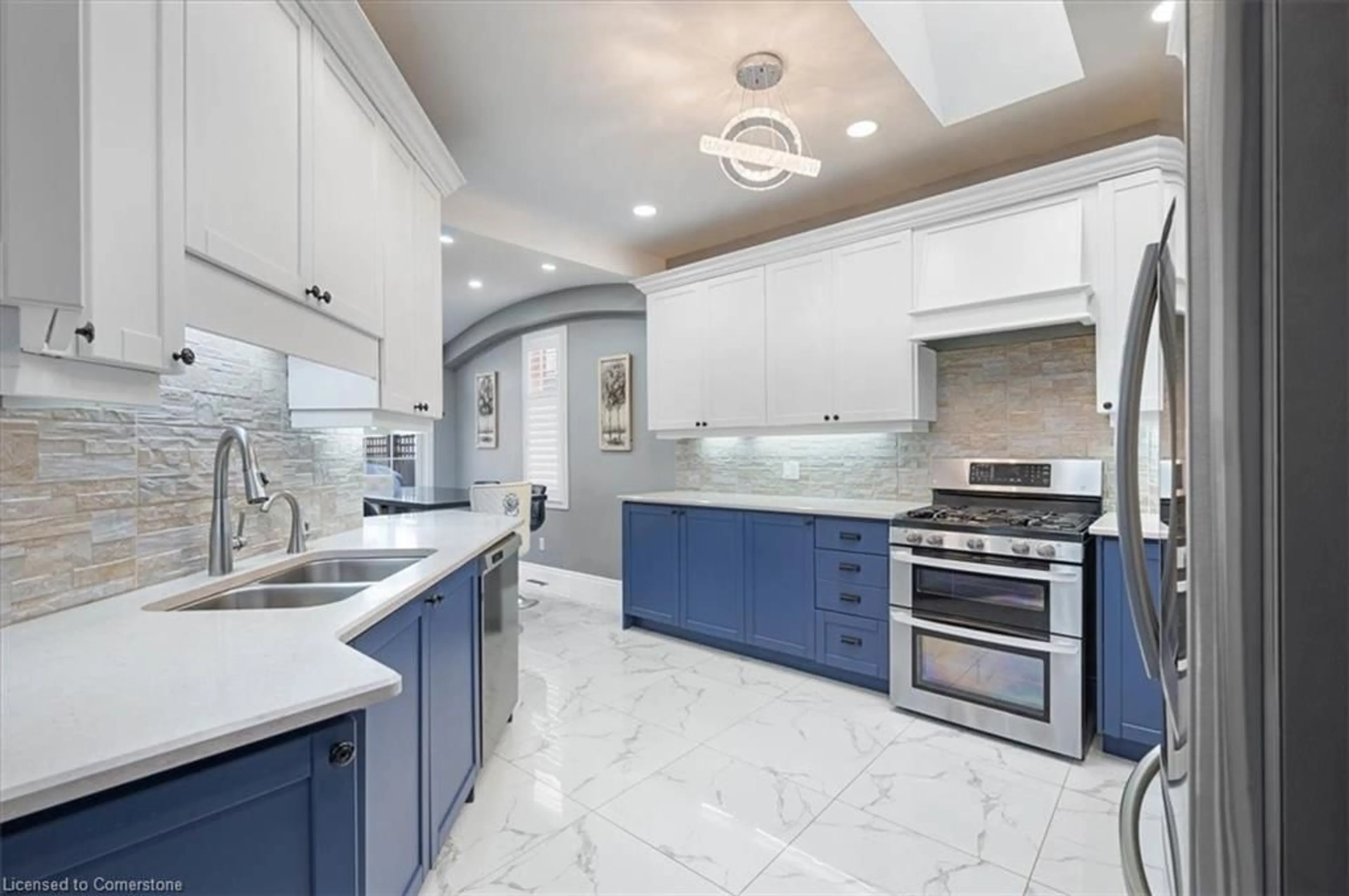 Contemporary kitchen, ceramic/tile floor for 524 Woodfield Crt, Kitchener Ontario N2P 2S8