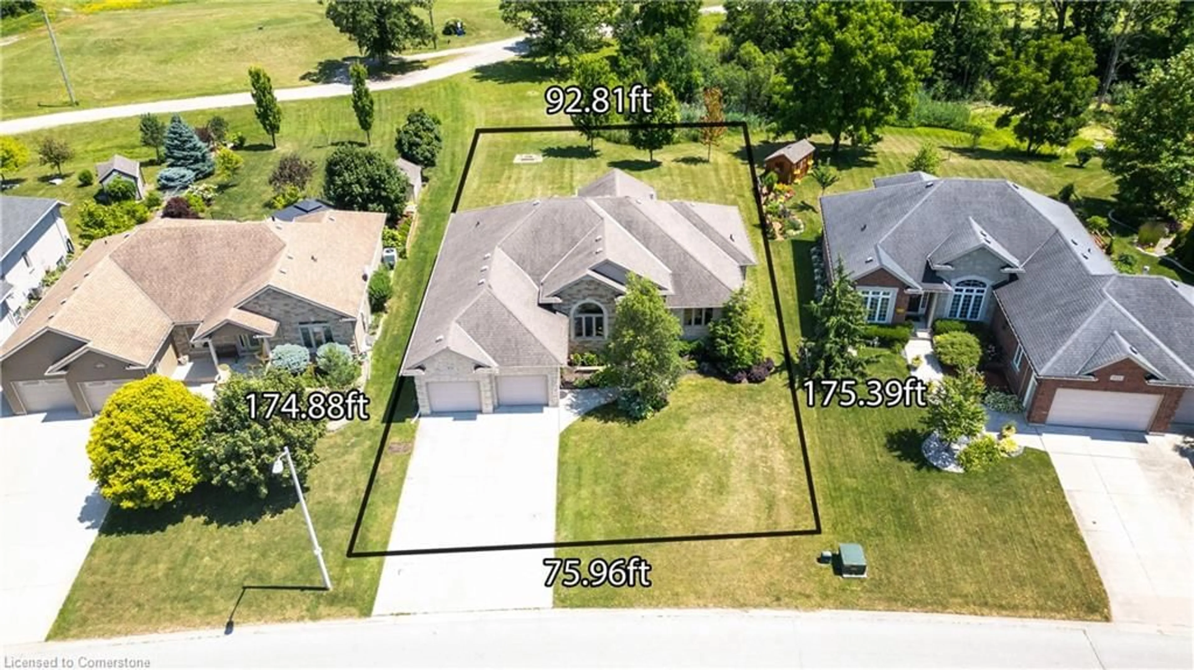 A pic from outside/outdoor area/front of a property/back of a property/a pic from drone, street for 492 First Avenue Ave, Petrolia Ontario N0N 1R0