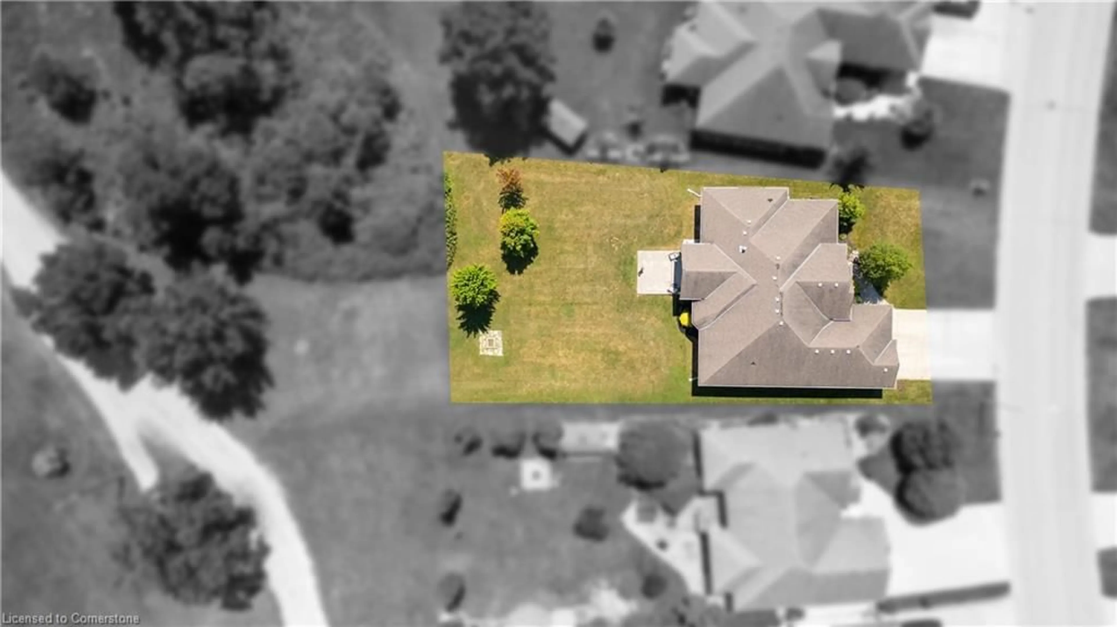 A pic from outside/outdoor area/front of a property/back of a property/a pic from drone, street for 492 First Avenue Ave, Petrolia Ontario N0N 1R0