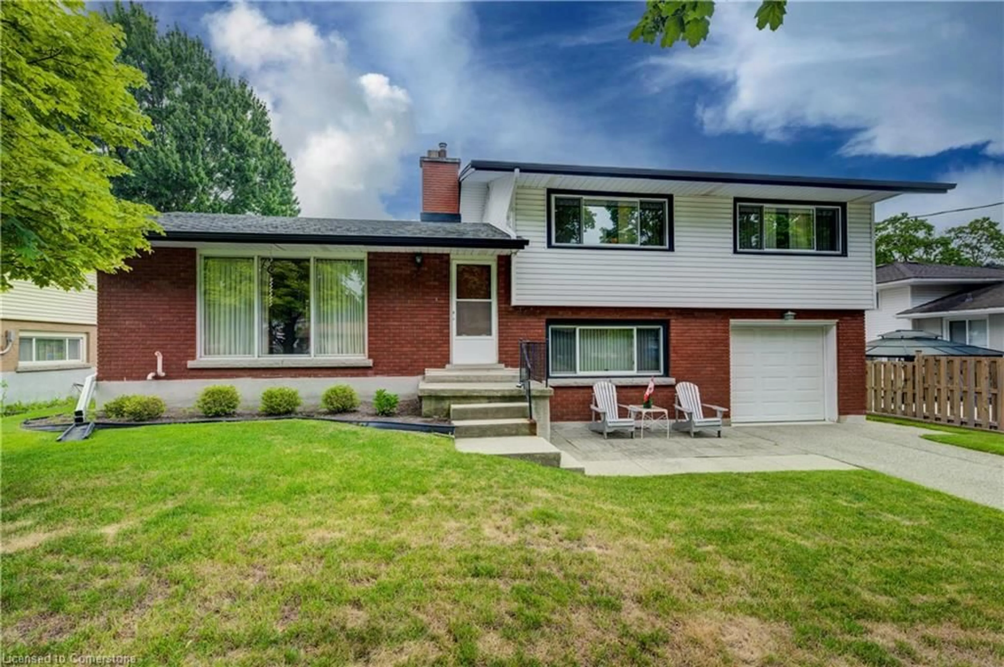 Home with brick exterior material, street for 275 Forest Hill Dr, Kitchener Ontario N2M 4G7