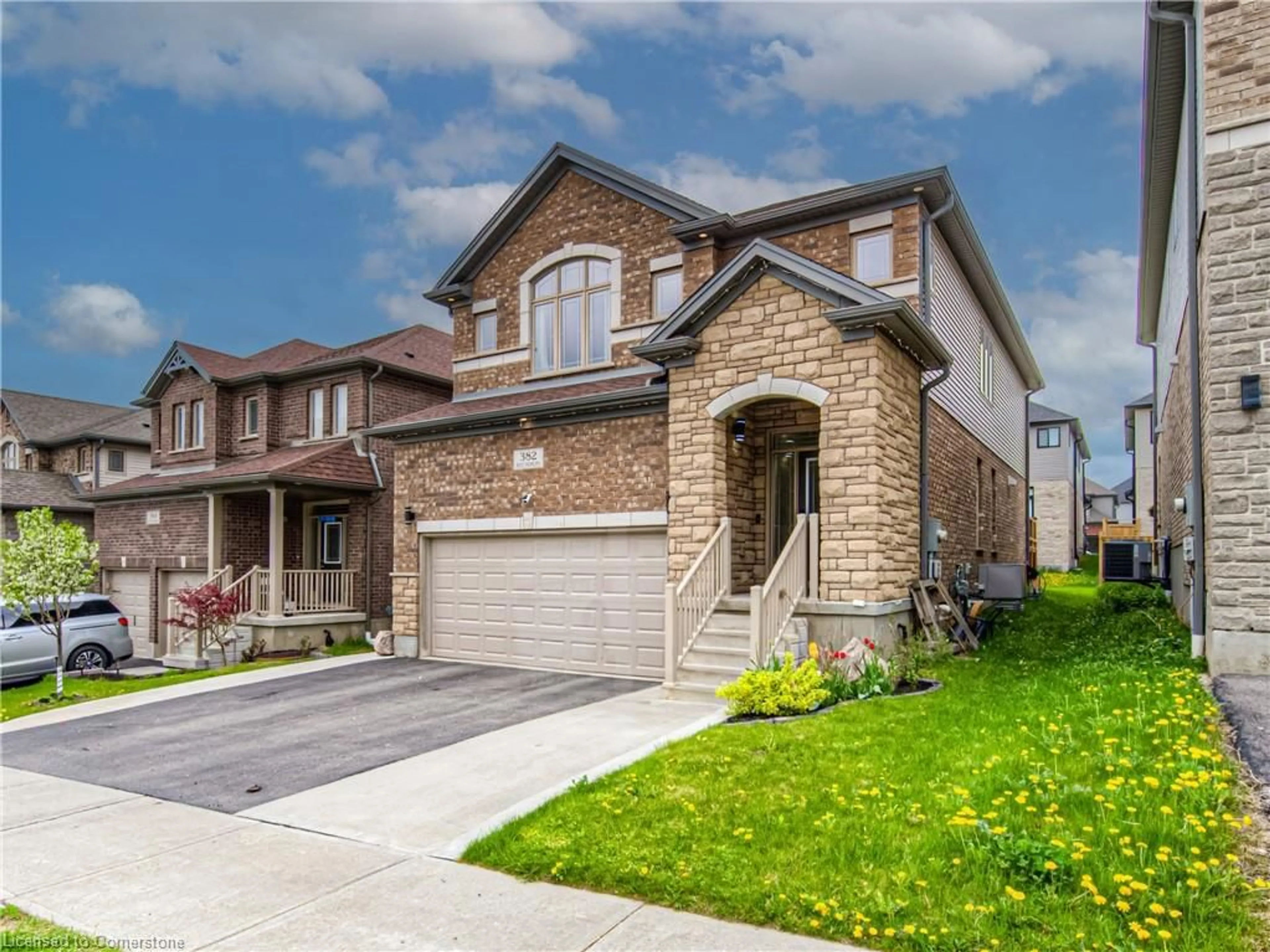 Home with brick exterior material, street for 382 Beechdrops Dr, Waterloo Ontario N2V 0E8