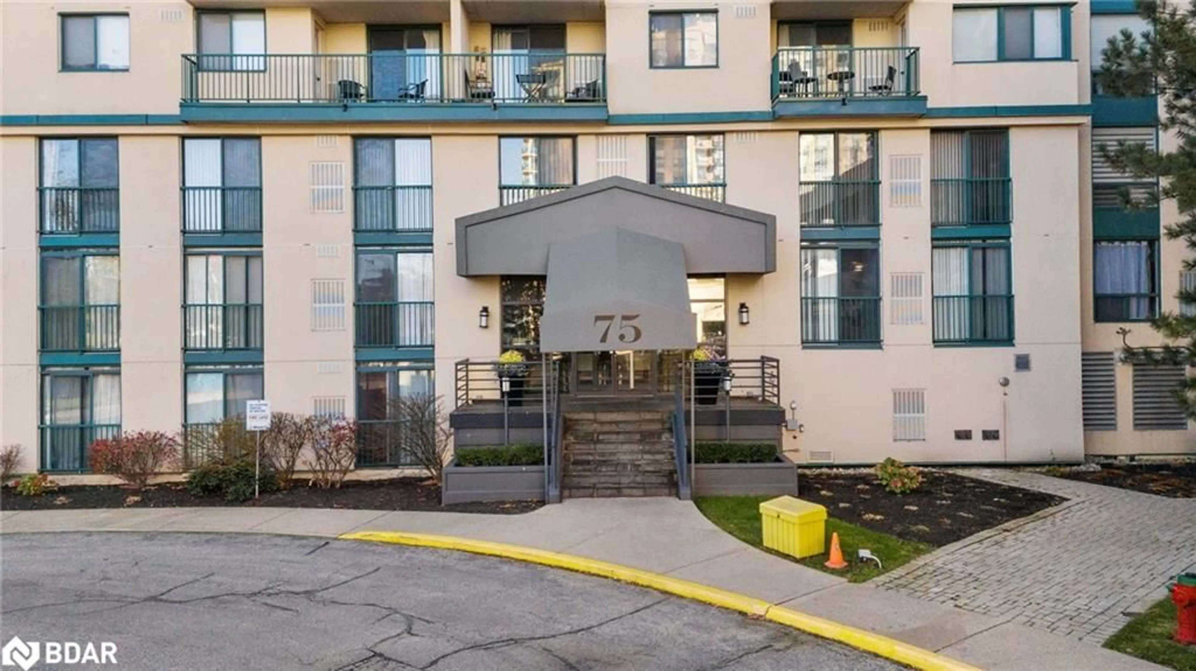Unknown for 75 Ellen St #105, Barrie Ontario L4N 7R6
