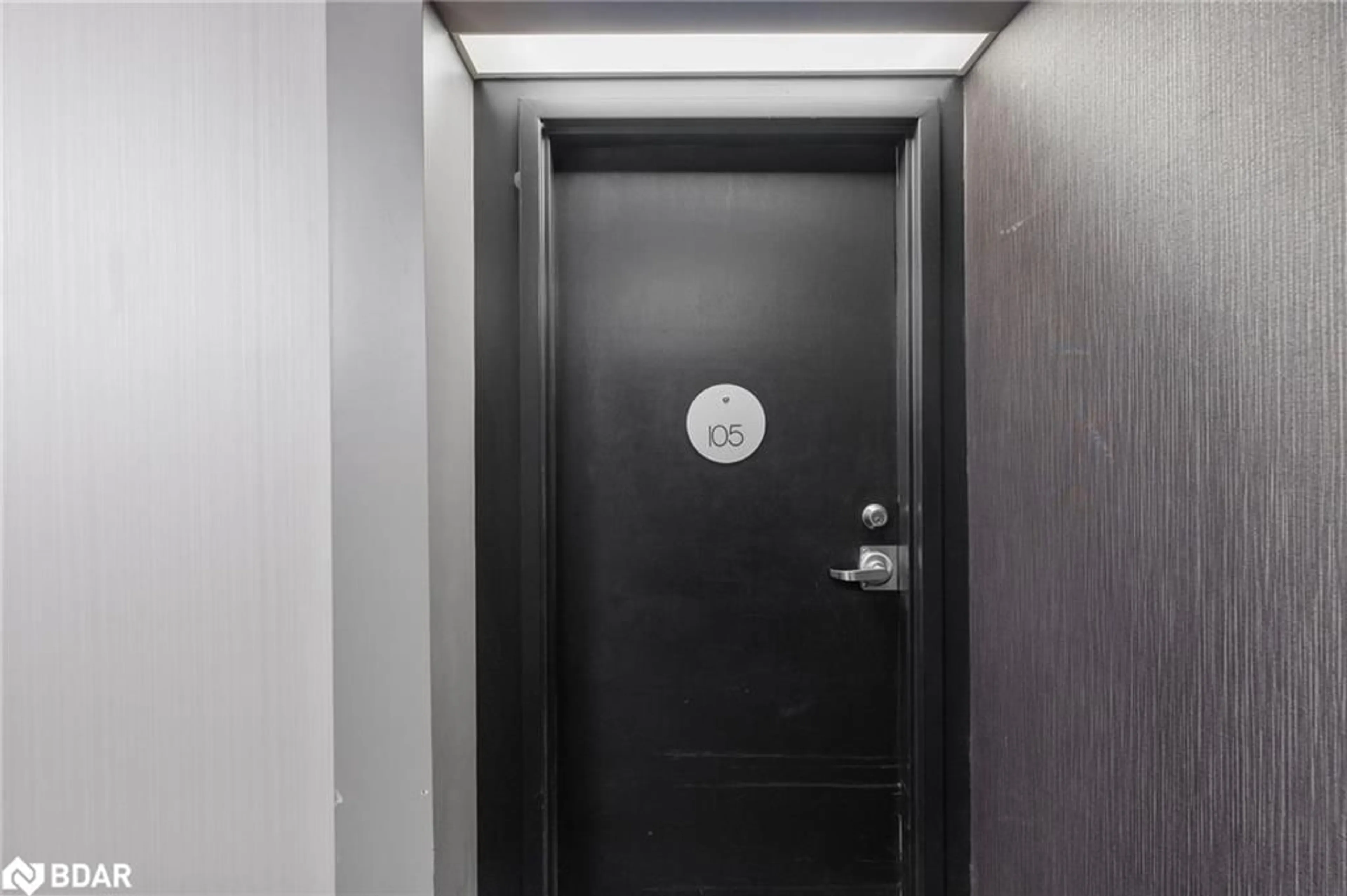 Indoor foyer for 75 Ellen St #105, Barrie Ontario L4N 7R6