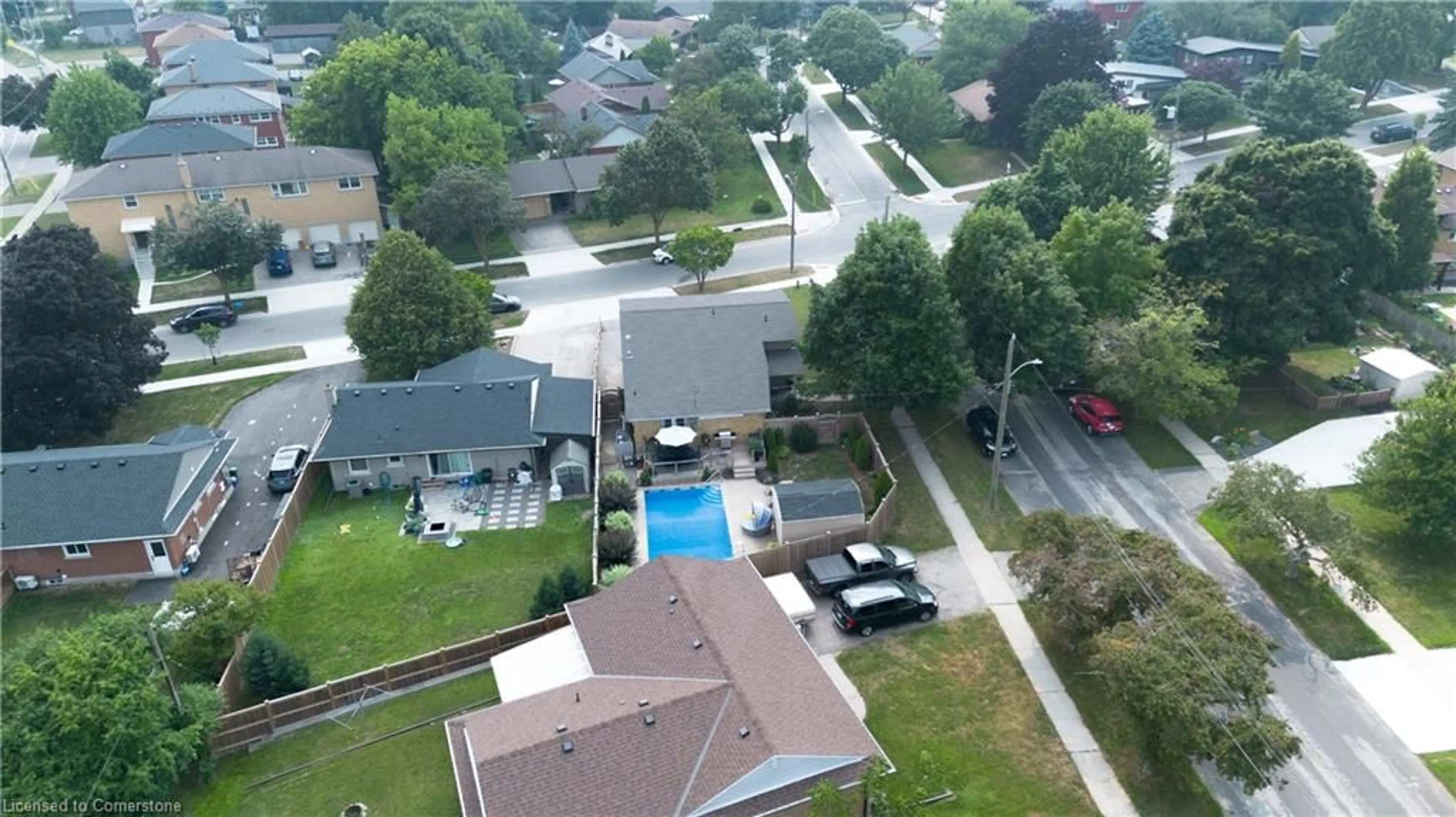 A pic from outside/outdoor area/front of a property/back of a property/a pic from drone, city buildings view from balcony for 135 Islington Ave, Kitchener Ontario N2B 1P6