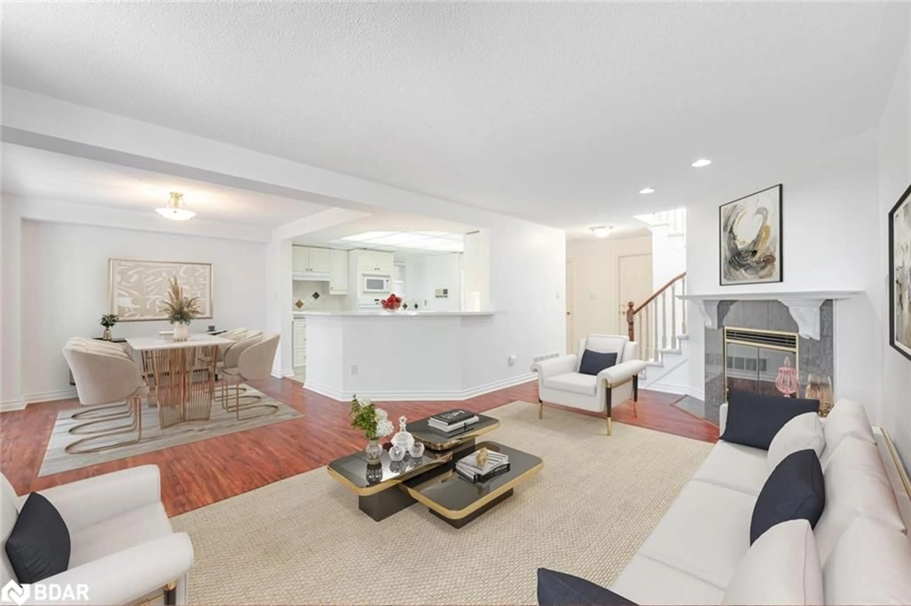 Living room with furniture, unknown for 5480 Glen Erin Dr #60, Mississauga Ontario L5M 5R3