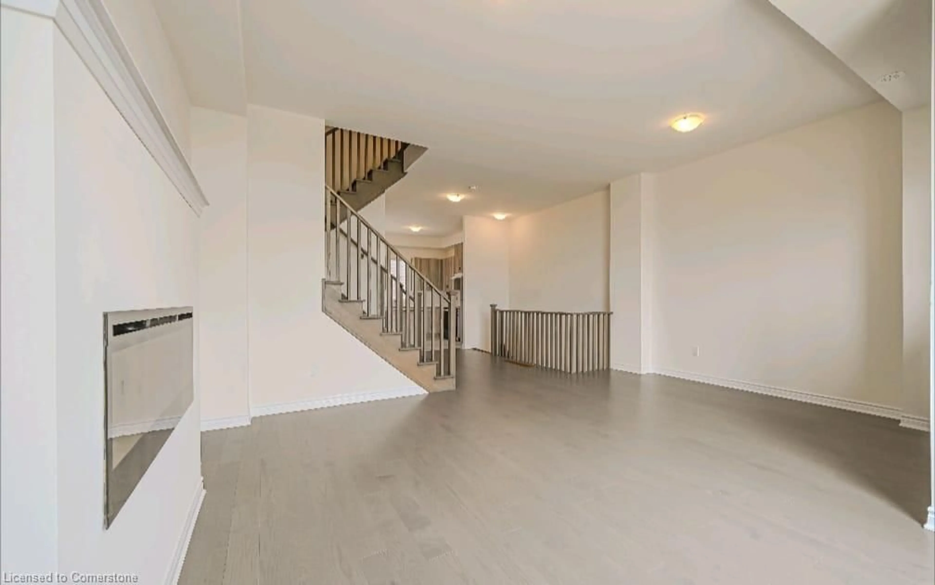 Indoor foyer for 72 Wascana Rd, Kleinburg Ontario L4H 5G9