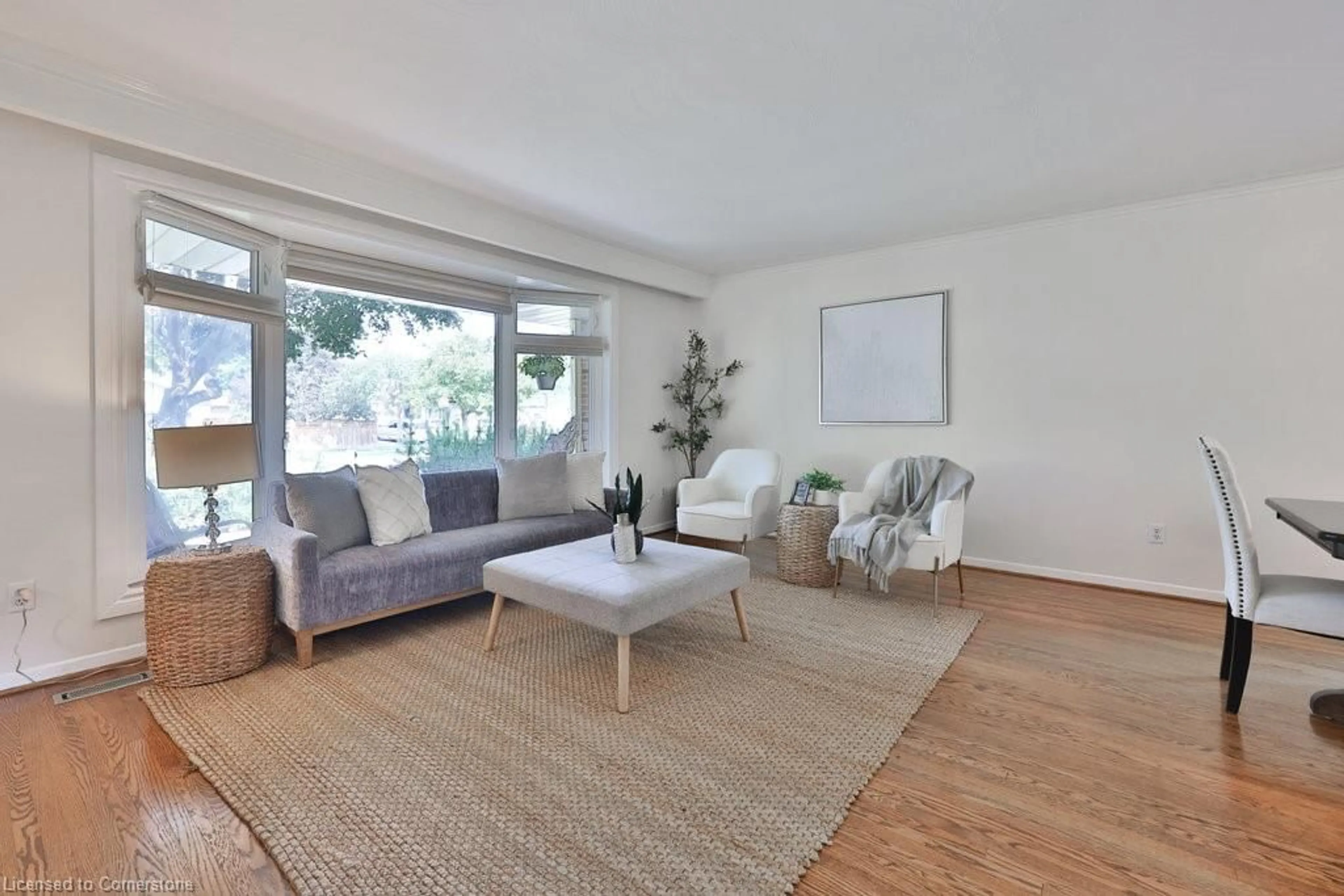Living room with furniture, unknown for 2647 Misener Cres, Mississauga Ontario L5K 1M9
