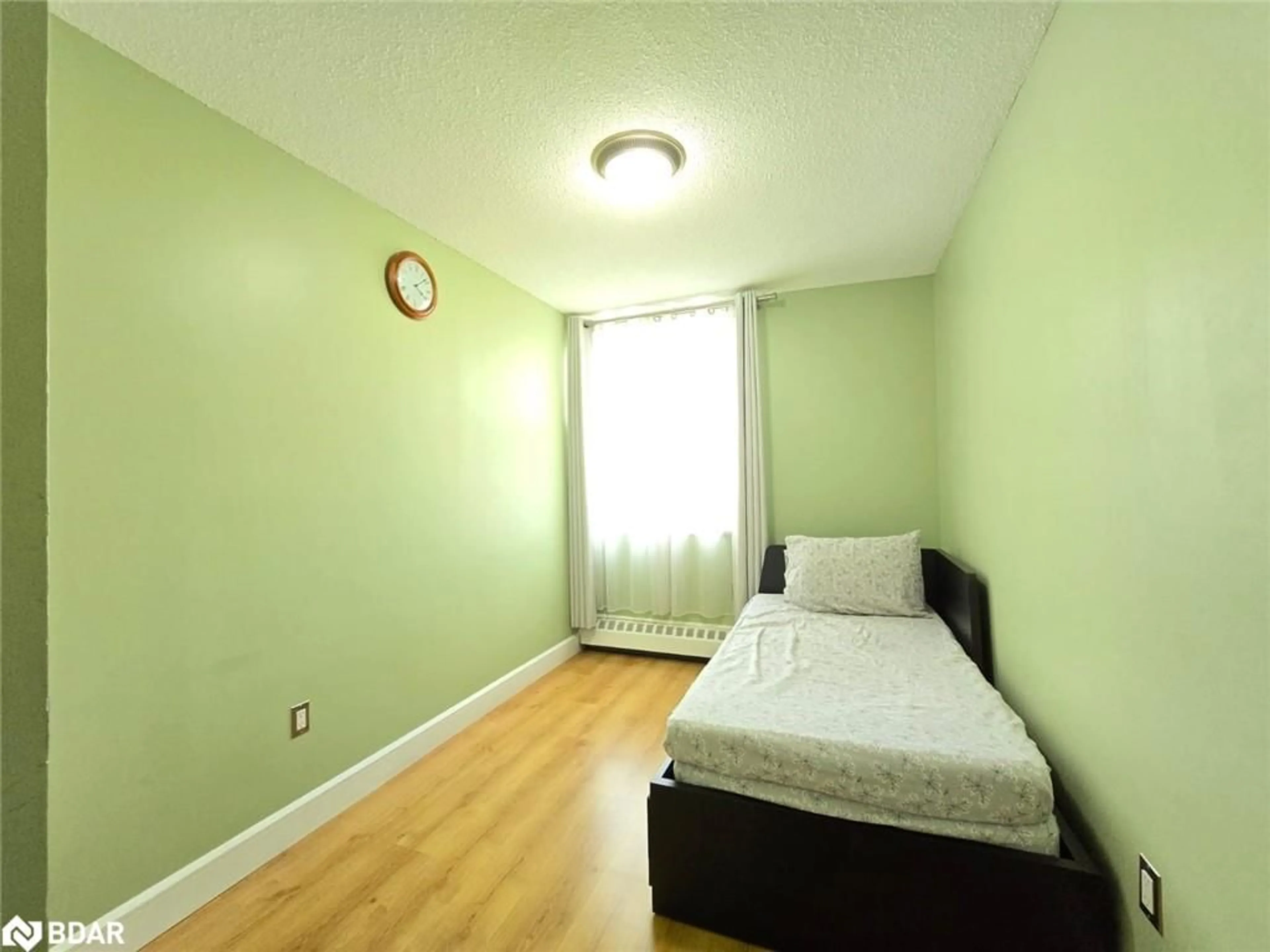 A pic of a room for 1055A Forestwood Dr, Erindale Ontario L5C 2T8