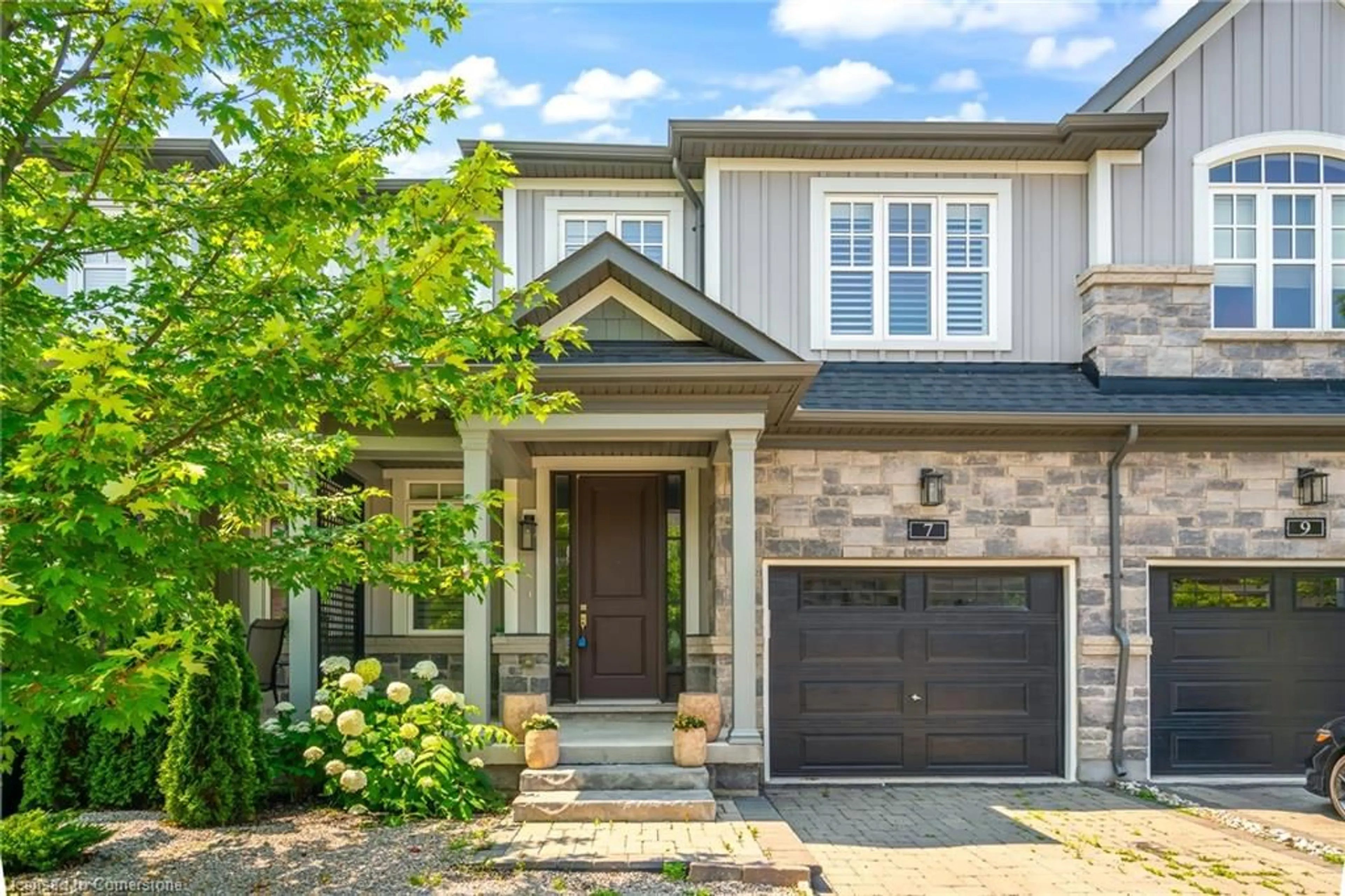 Home with brick exterior material, street for 7 Windsor Cir, Niagara-on-the-Lake Ontario L0S 1J0
