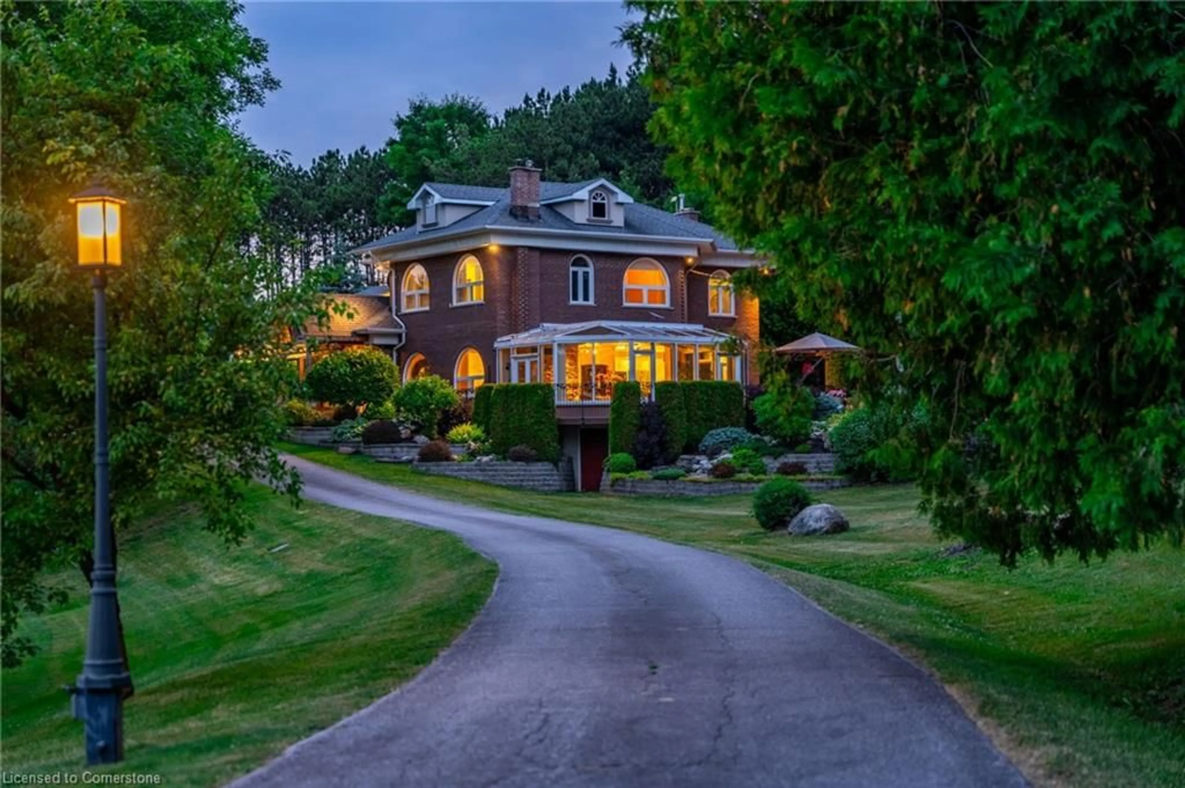 A pic from outside/outdoor area/front of a property/back of a property/a pic from drone, street for 994030 Mono Adjala Town Line, Mono Ontario L9W 6H8