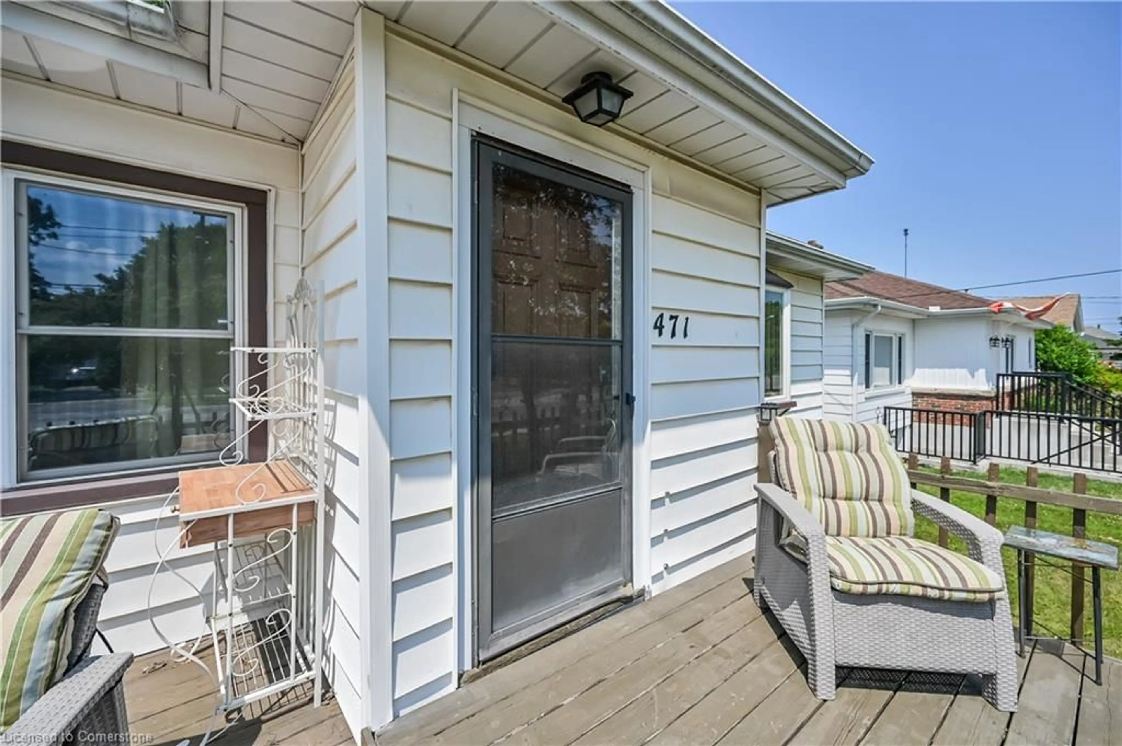 Patio, street for 471 Geneva St, St. Catharines Ontario L2N 2H4