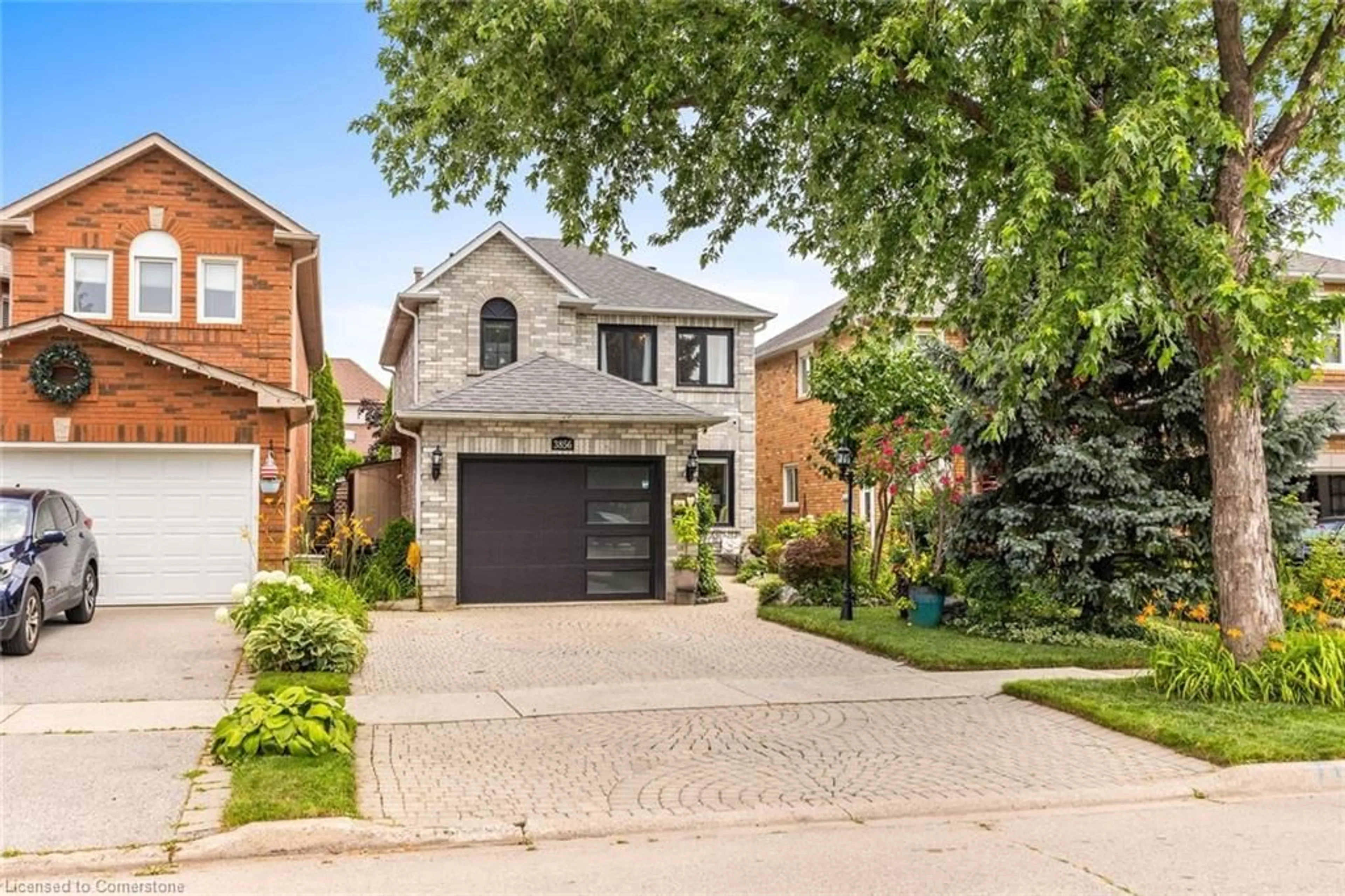 Home with brick exterior material, street for 3856 Cedar Hedge Rise, Mississauga Ontario L5N 6X2