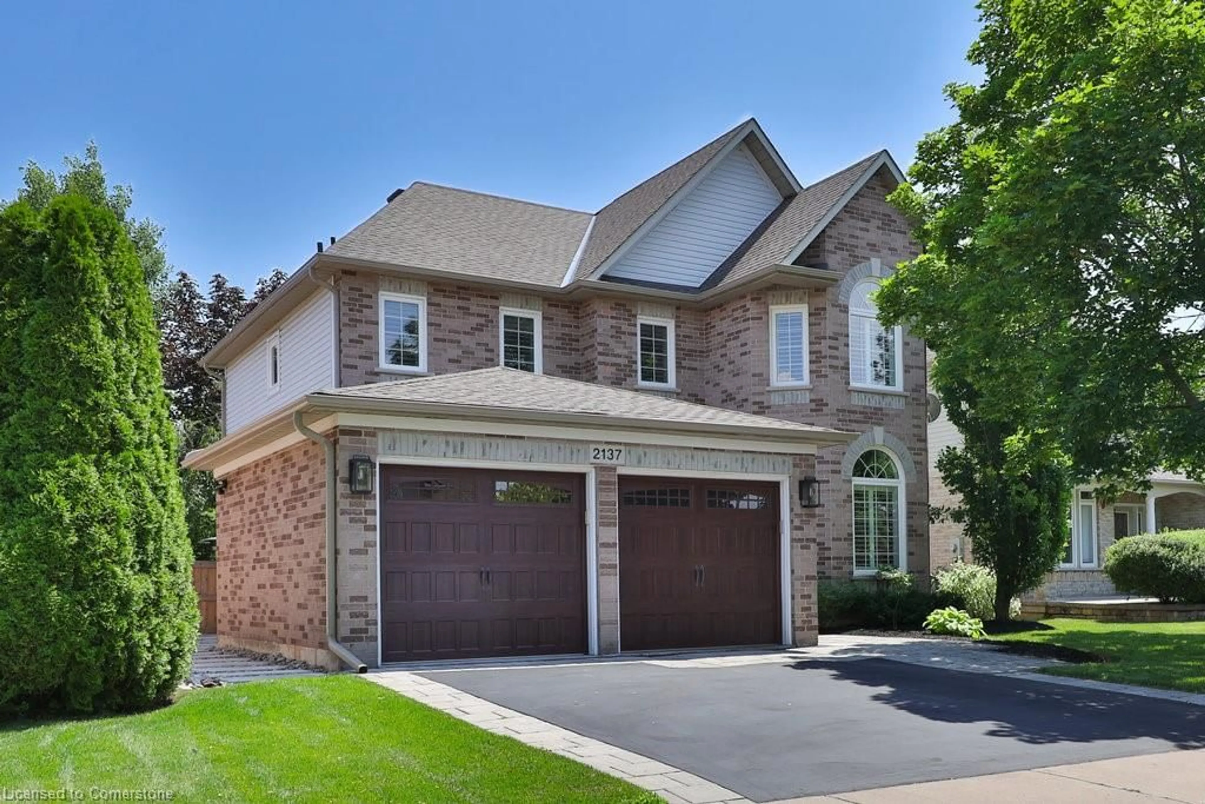 Home with brick exterior material, street for 2137 Turnberry Rd, Burlington Ontario L7M 4J5