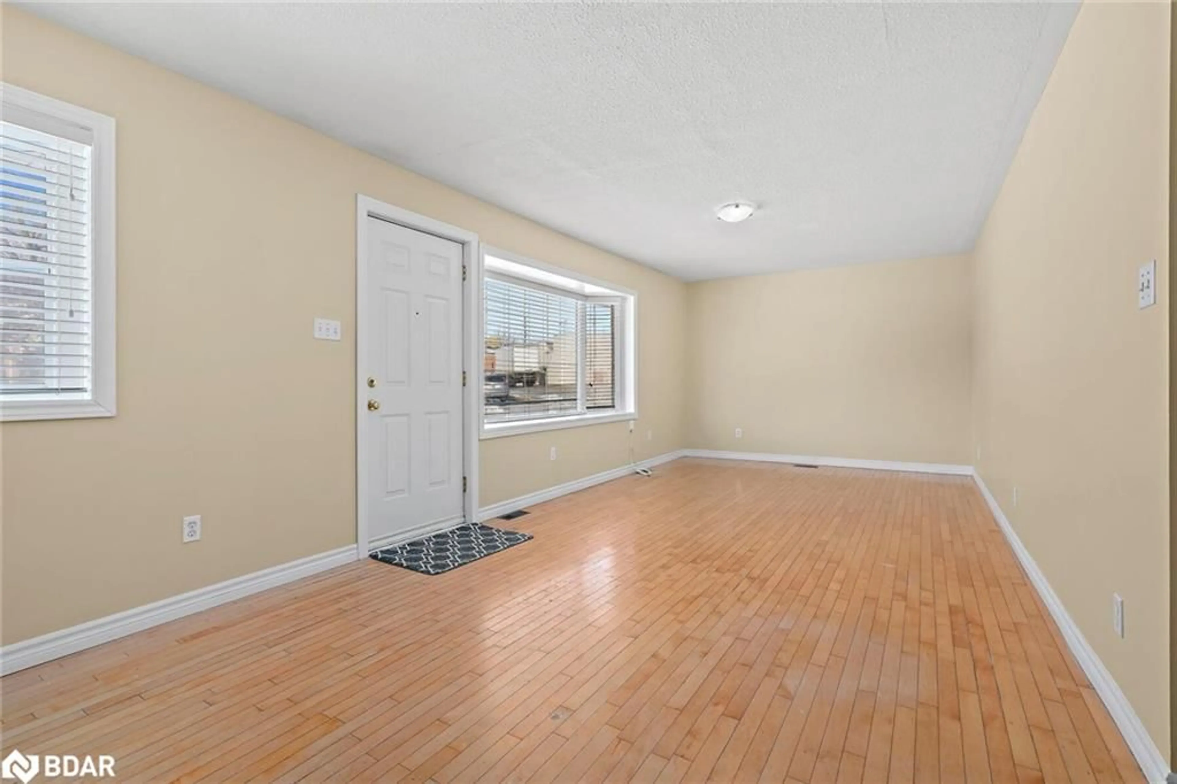 A pic of a room for 7 Rexway Dr, Georgetown Ontario L7G 3N7