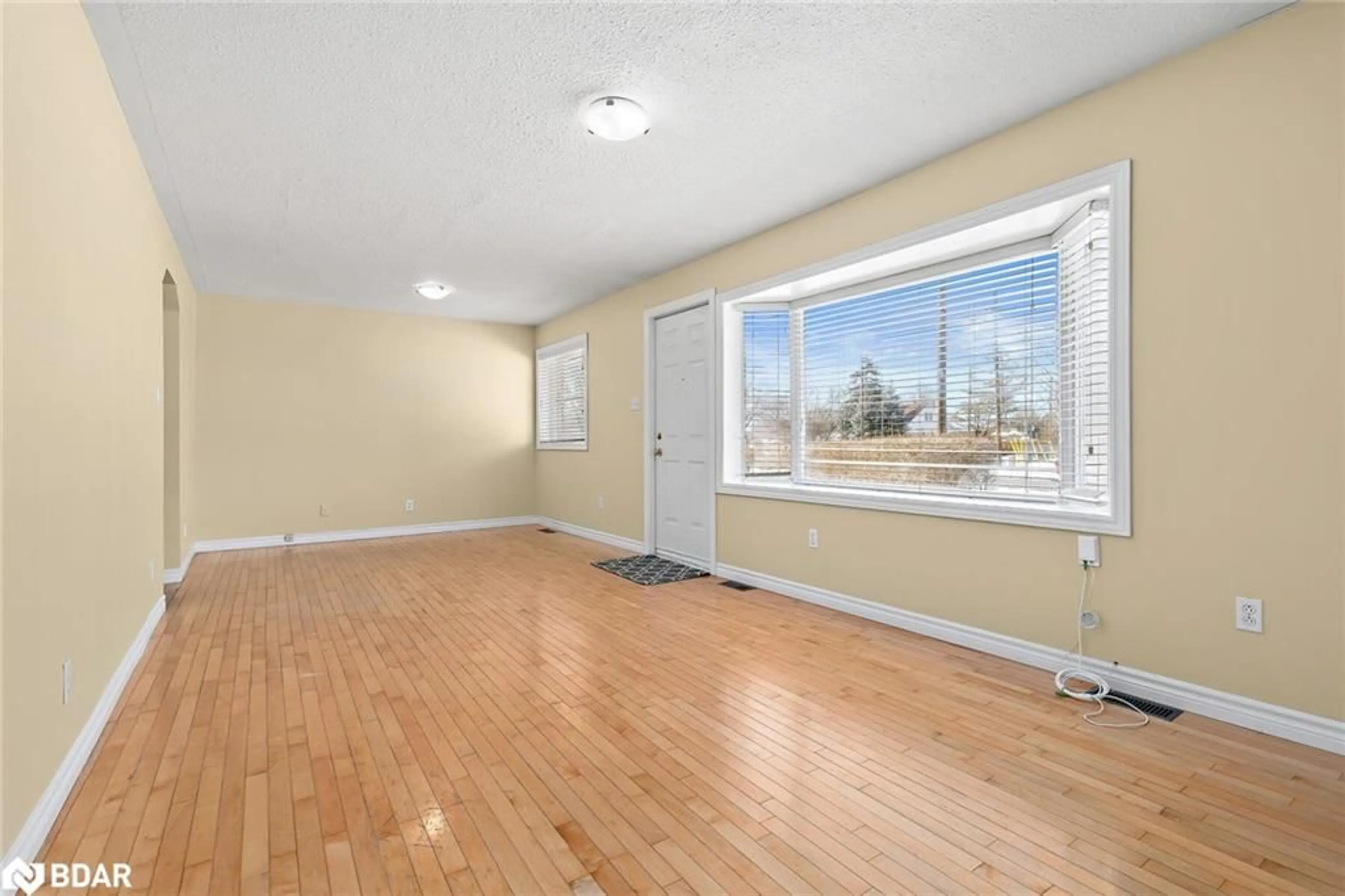 A pic of a room for 7 Rexway Dr, Georgetown Ontario L7G 3N7