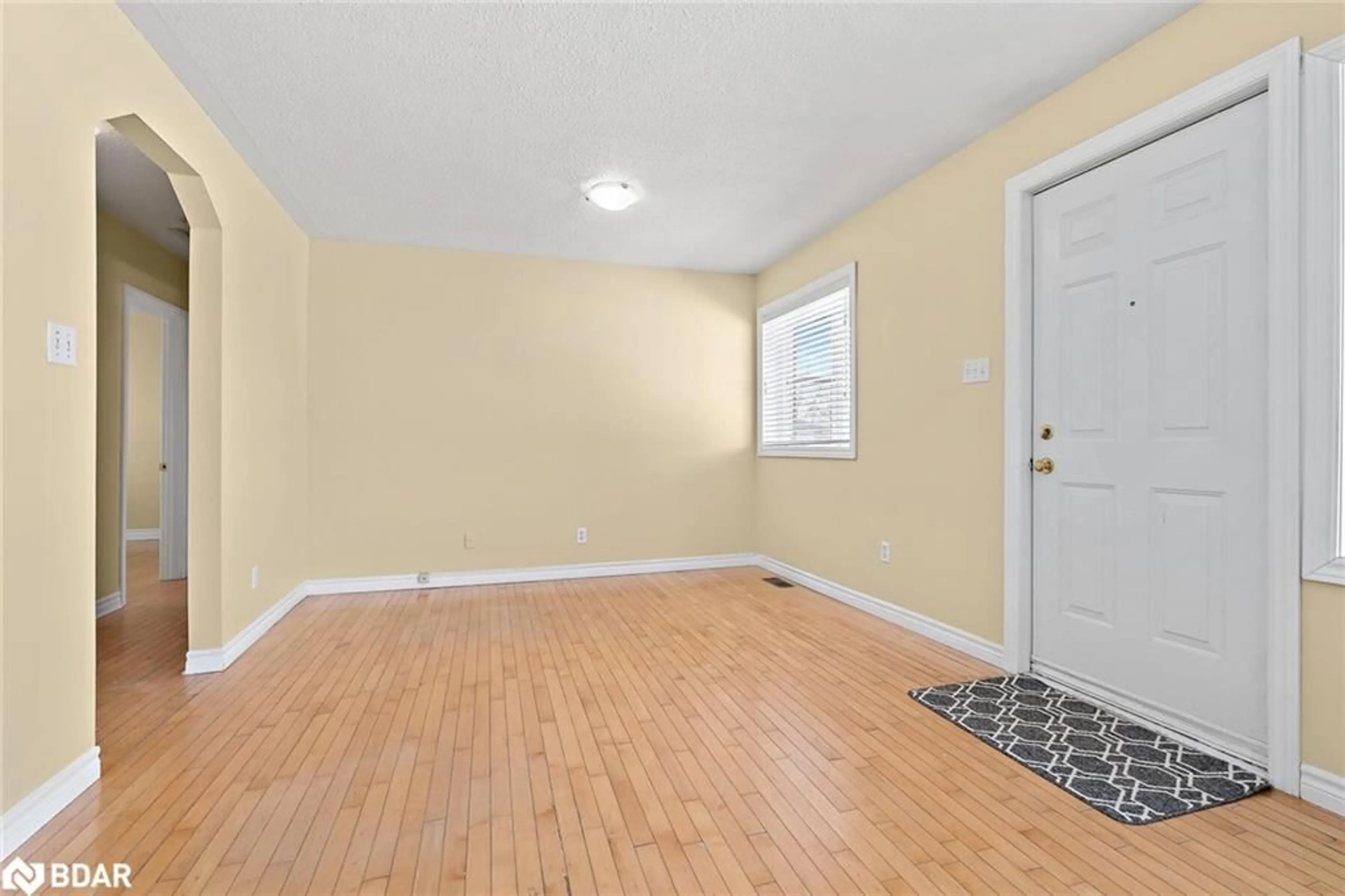 A pic of a room for 7 Rexway Dr, Georgetown Ontario L7G 3N7