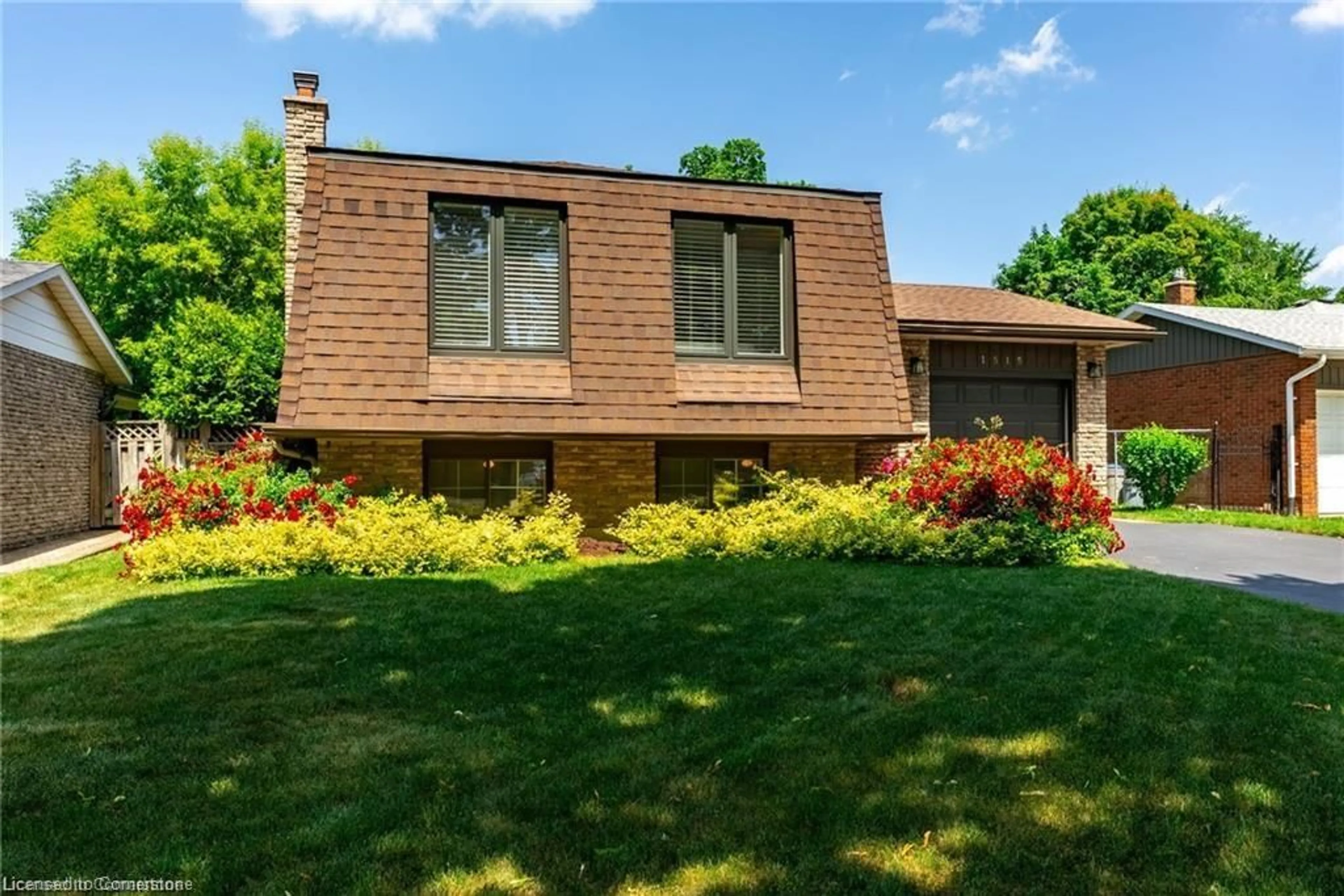 Home with brick exterior material, street for 1515 Brenner Cres, Burlington Ontario L7P 2V9