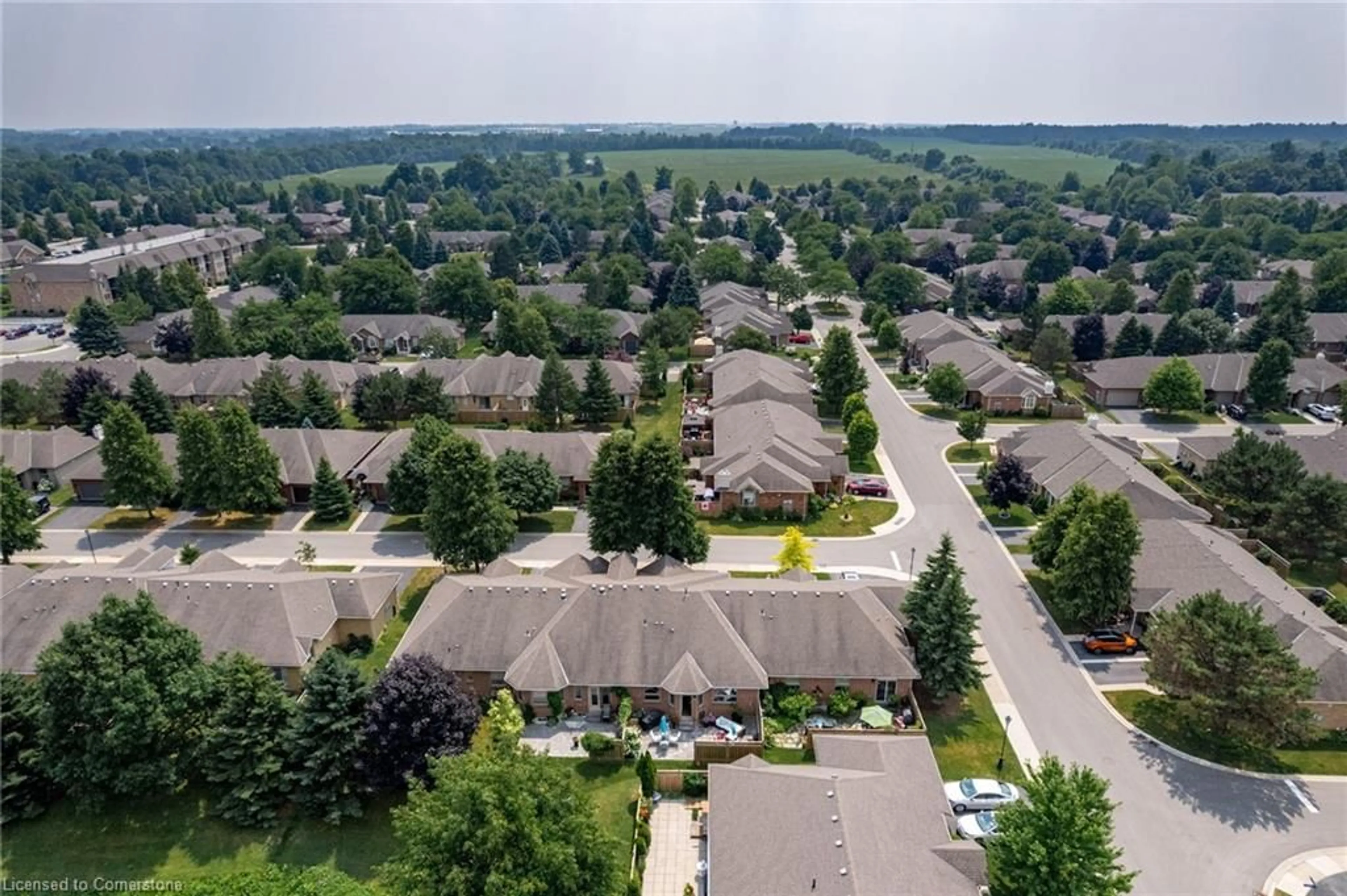 A pic from outside/outdoor area/front of a property/back of a property/a pic from drone, unknown for 60 Riveroaks Dr, Hamilton Ontario L0R 1W0