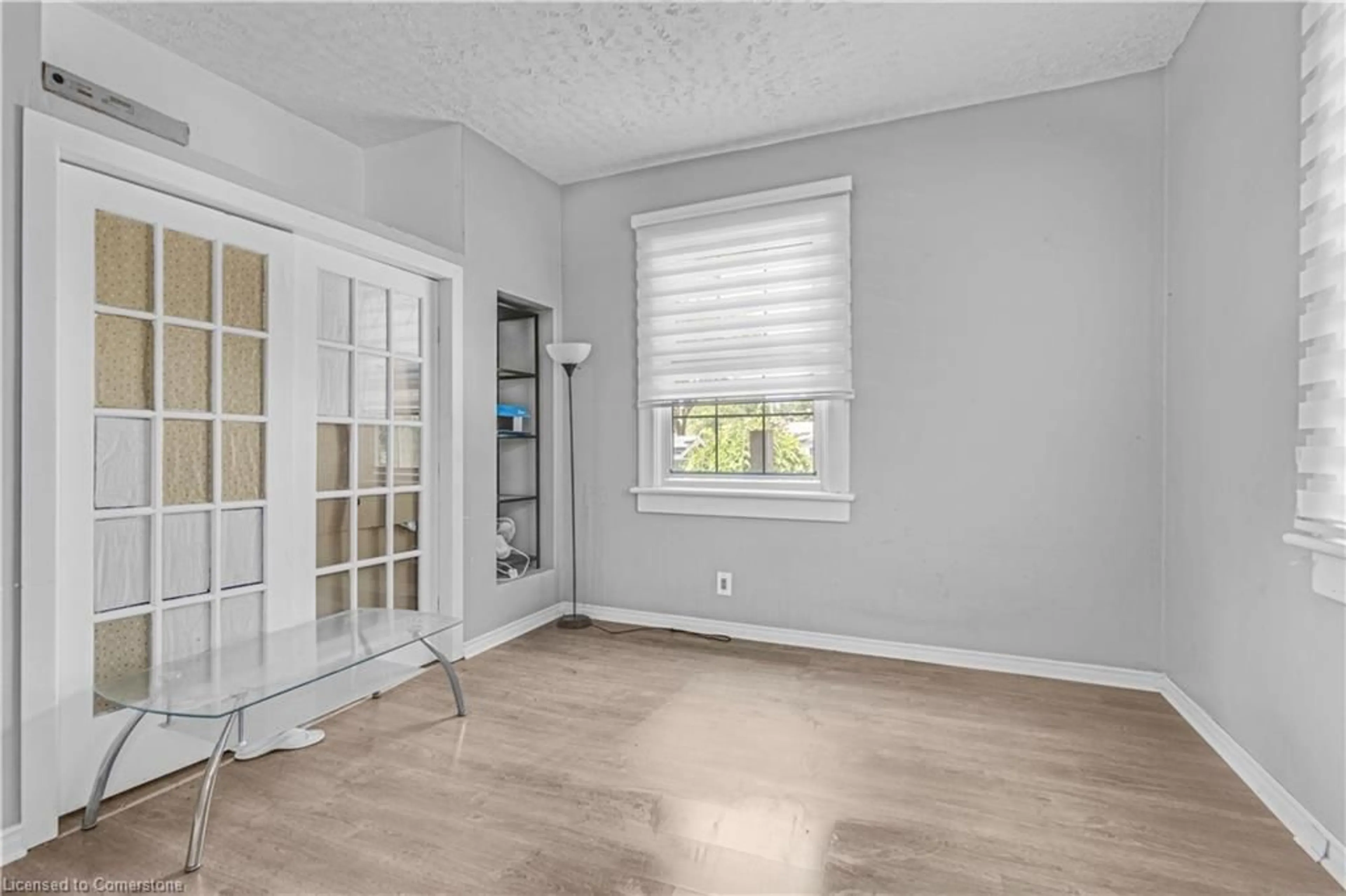 A pic of a room for 242 Queenston Rd, Cambridge Ontario N3H 3J2