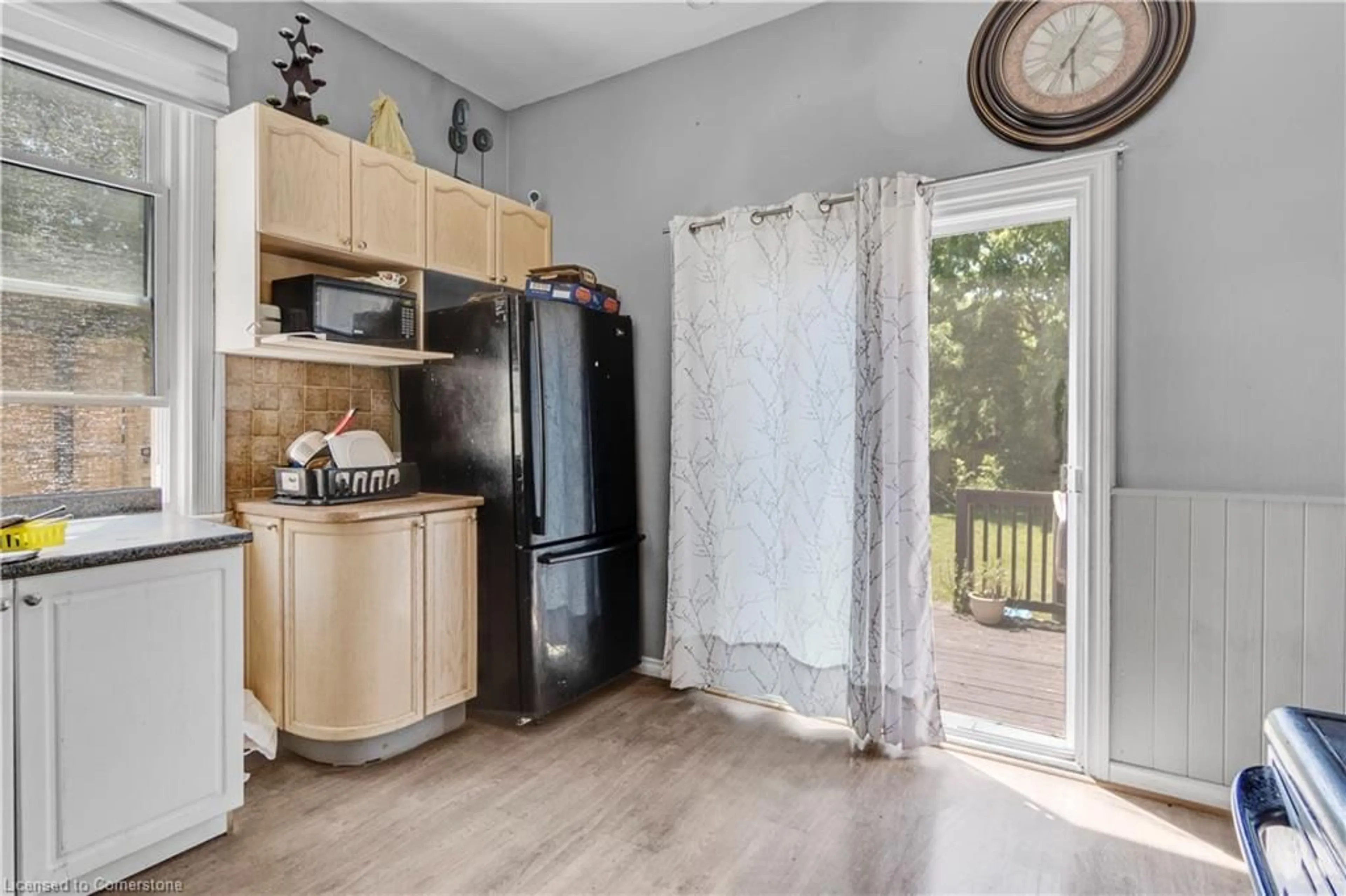 Unknown for 242 Queenston Rd, Cambridge Ontario N3H 3J2