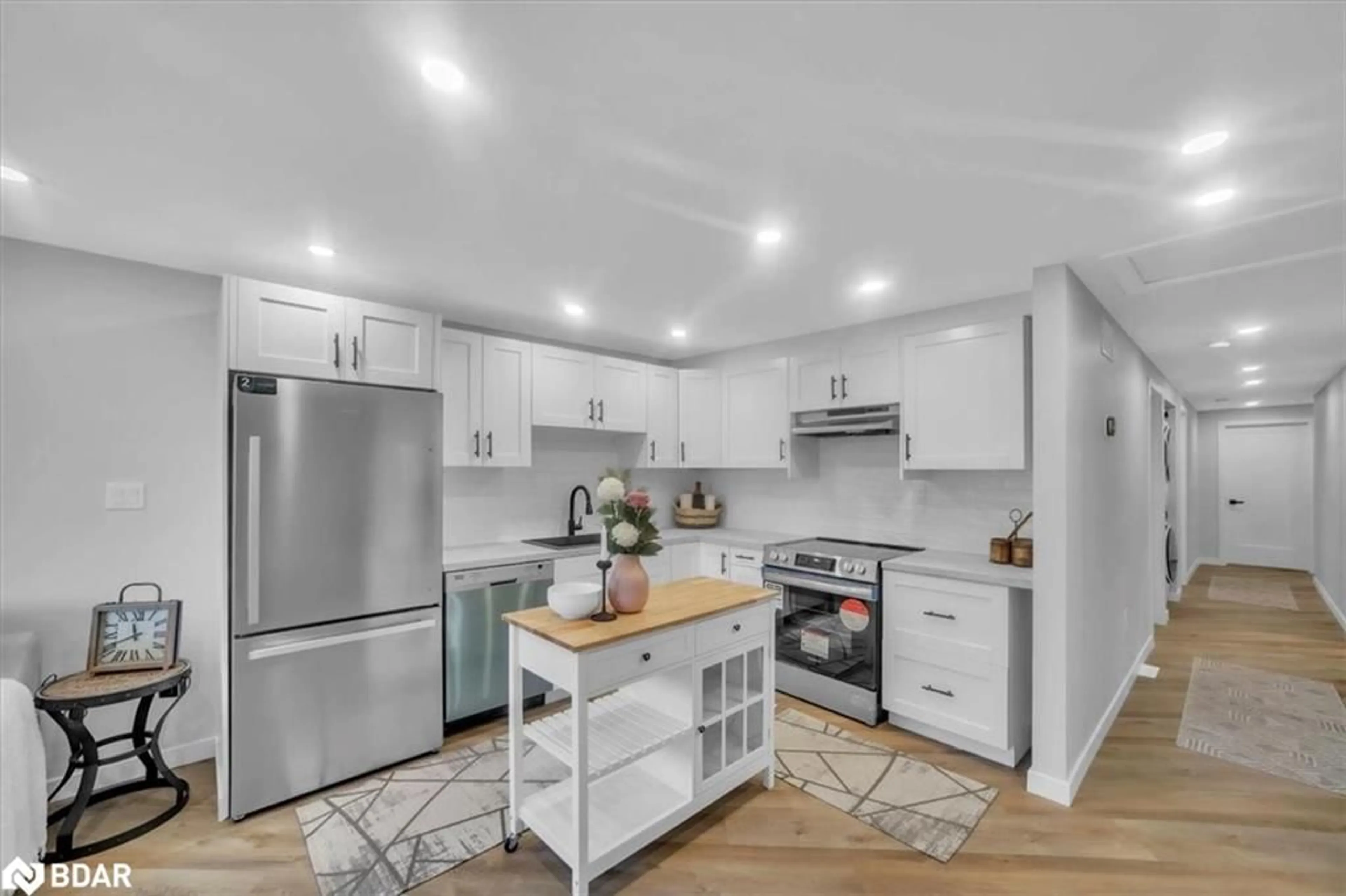 Open concept kitchen, unknown for 80 Mcanulty Blvd, Hamilton Ontario L8H 3H1