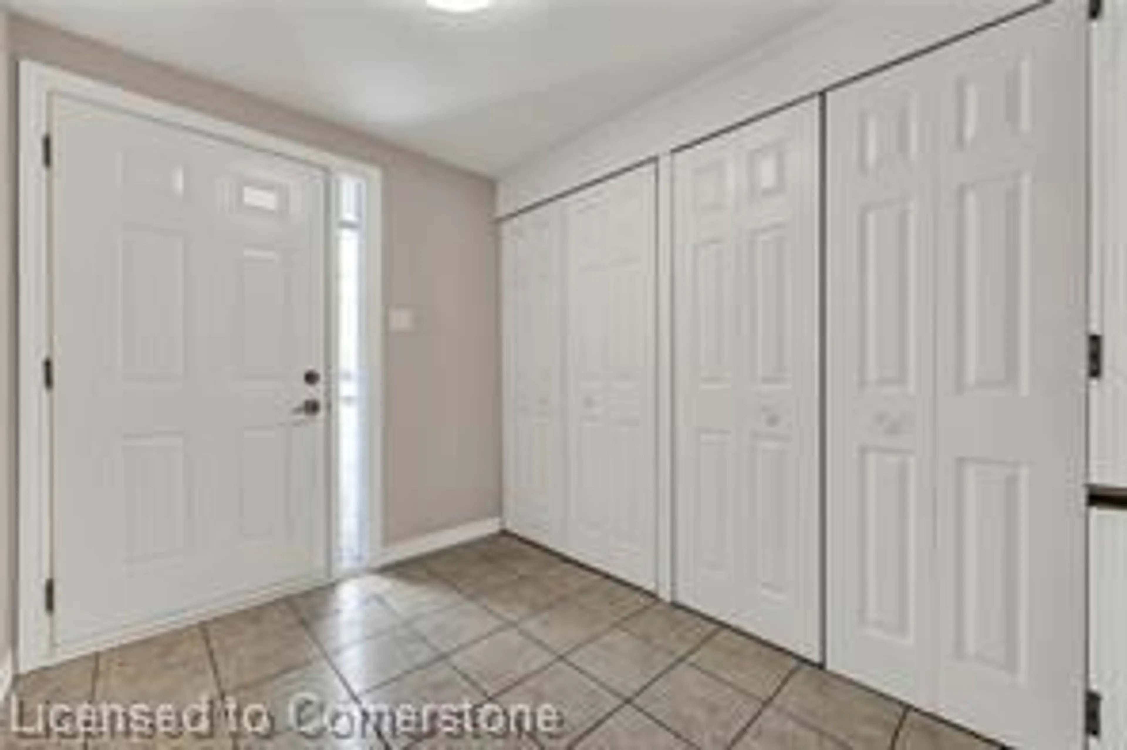 Indoor entryway for 279 Bluevale St #73, Waterloo Ontario N2J 4L8