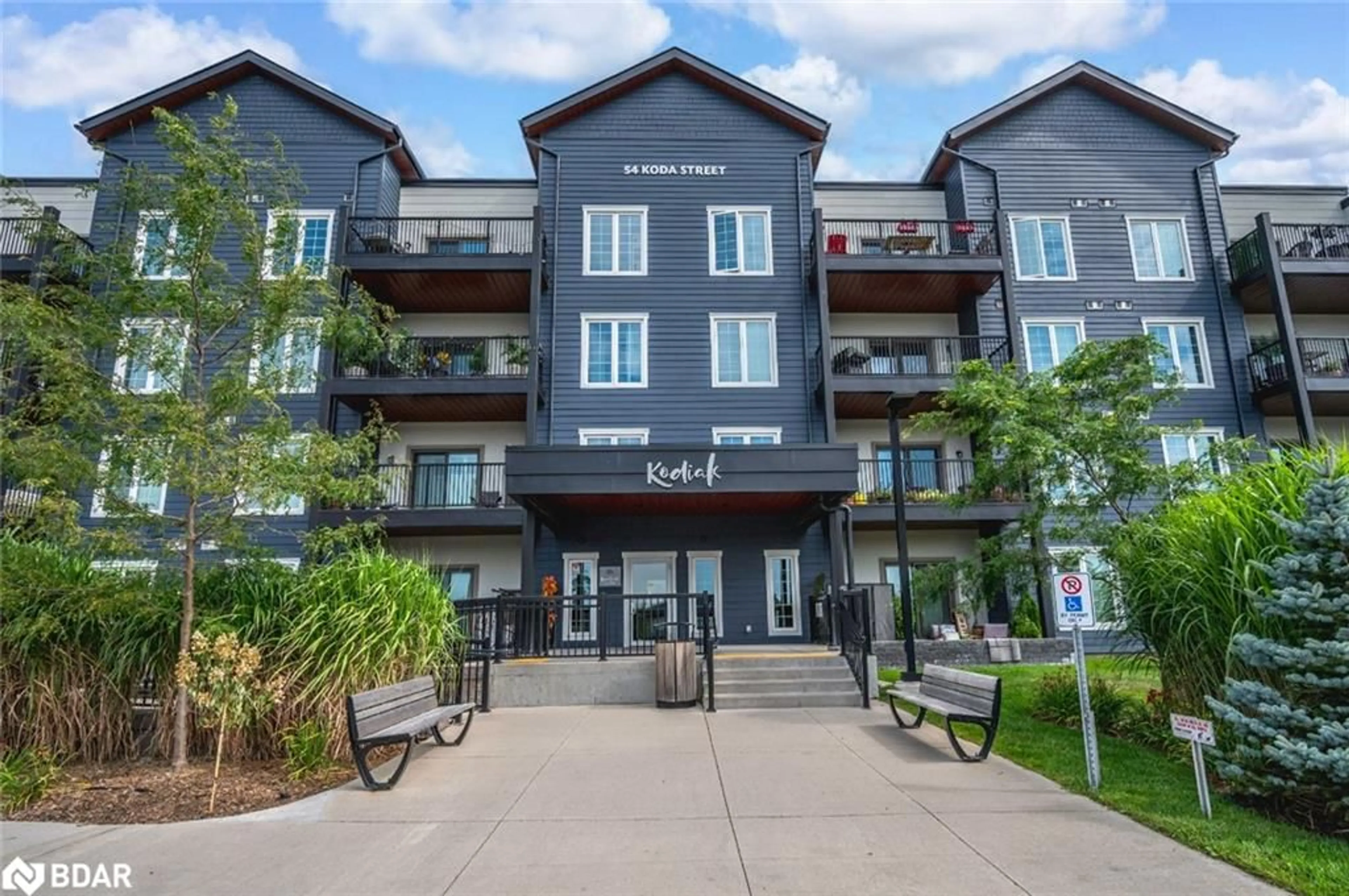 Patio, unknown for 54 Koda St #112, Barrie Ontario L9J 0J6