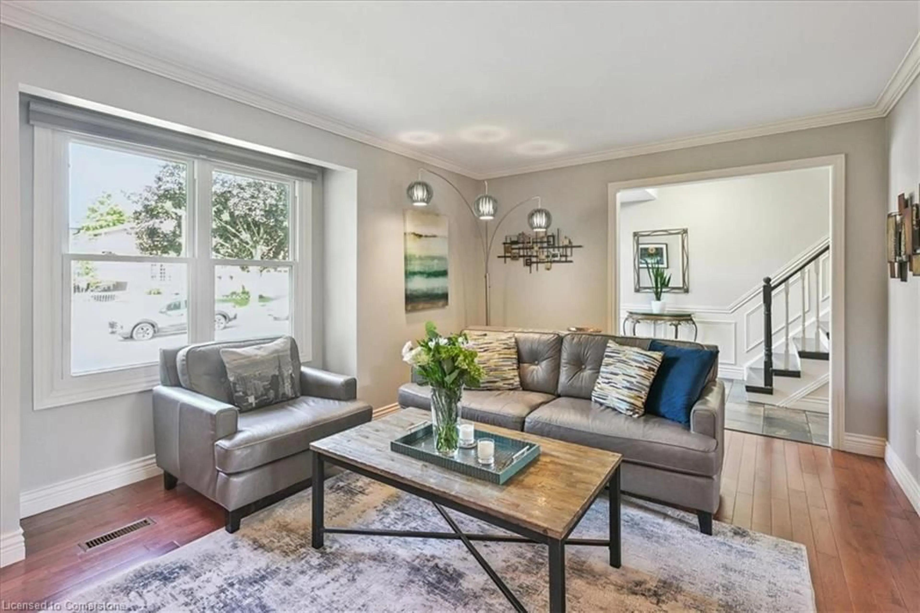 Living room with furniture, unknown for 2205 Previn Crt, Burlington Ontario L7P 4J3