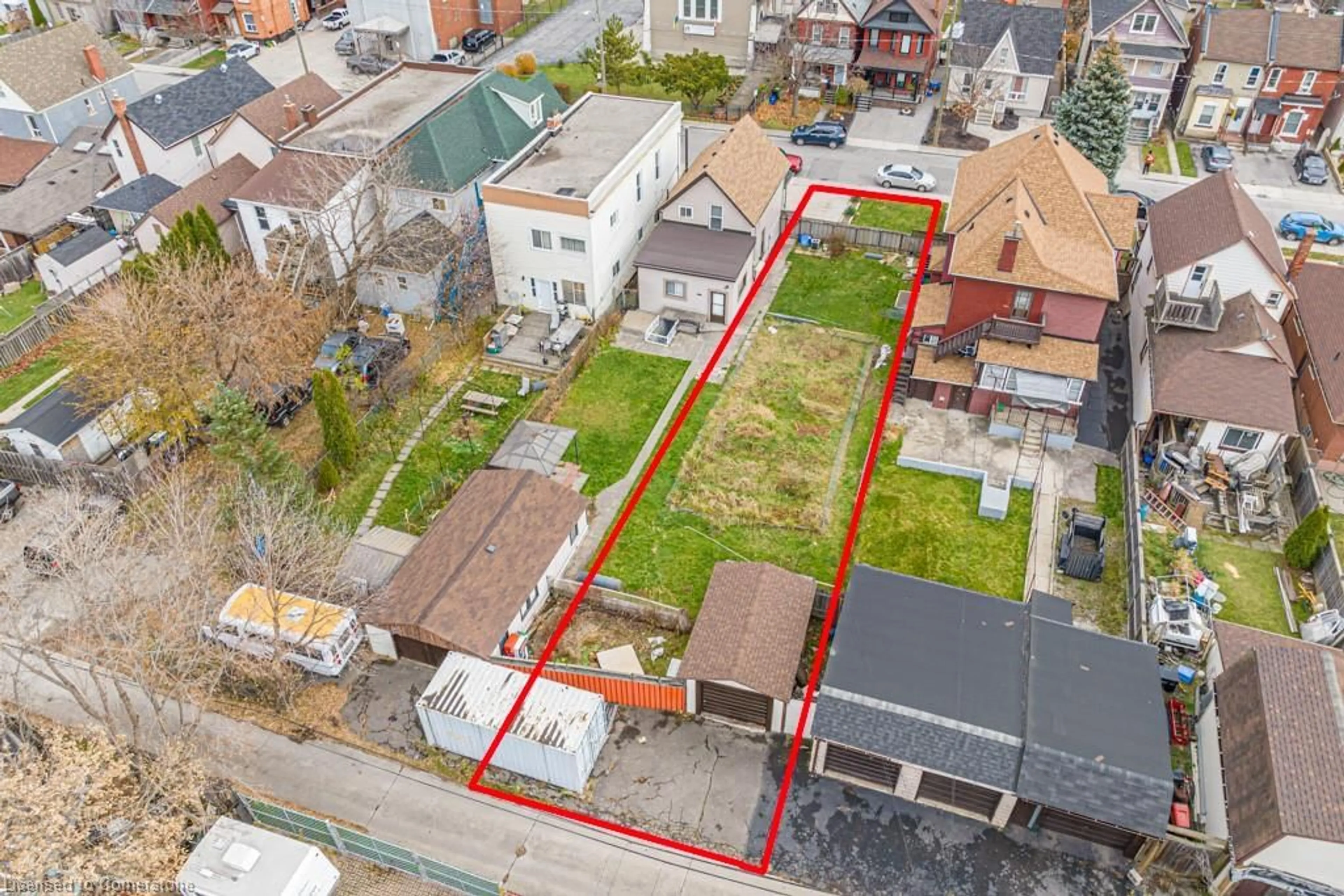 A pic from outside/outdoor area/front of a property/back of a property/a pic from drone, street for 39 Earl St, Hamilton Ontario L8L 6L1
