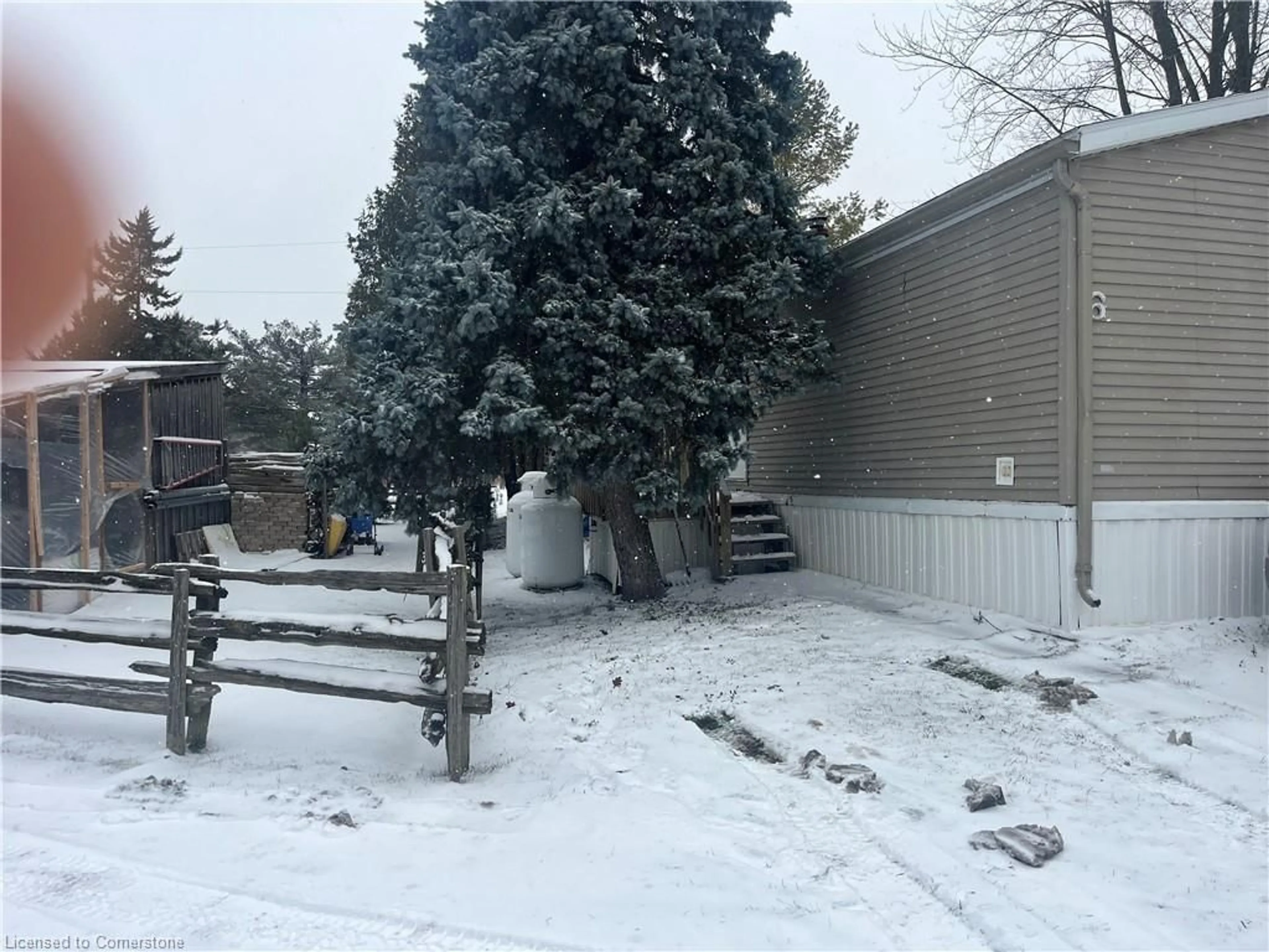 Unknown for 6 Lane St, Fergus Ontario N1M 2W5
