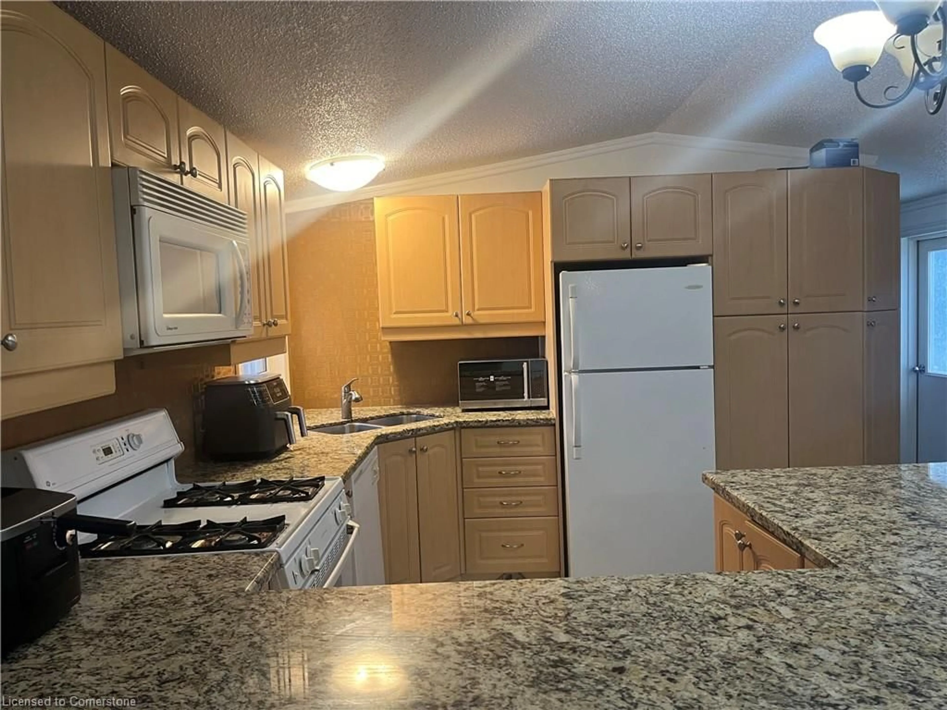 Standard kitchen, unknown for 6 Lane St, Fergus Ontario N1M 2W5