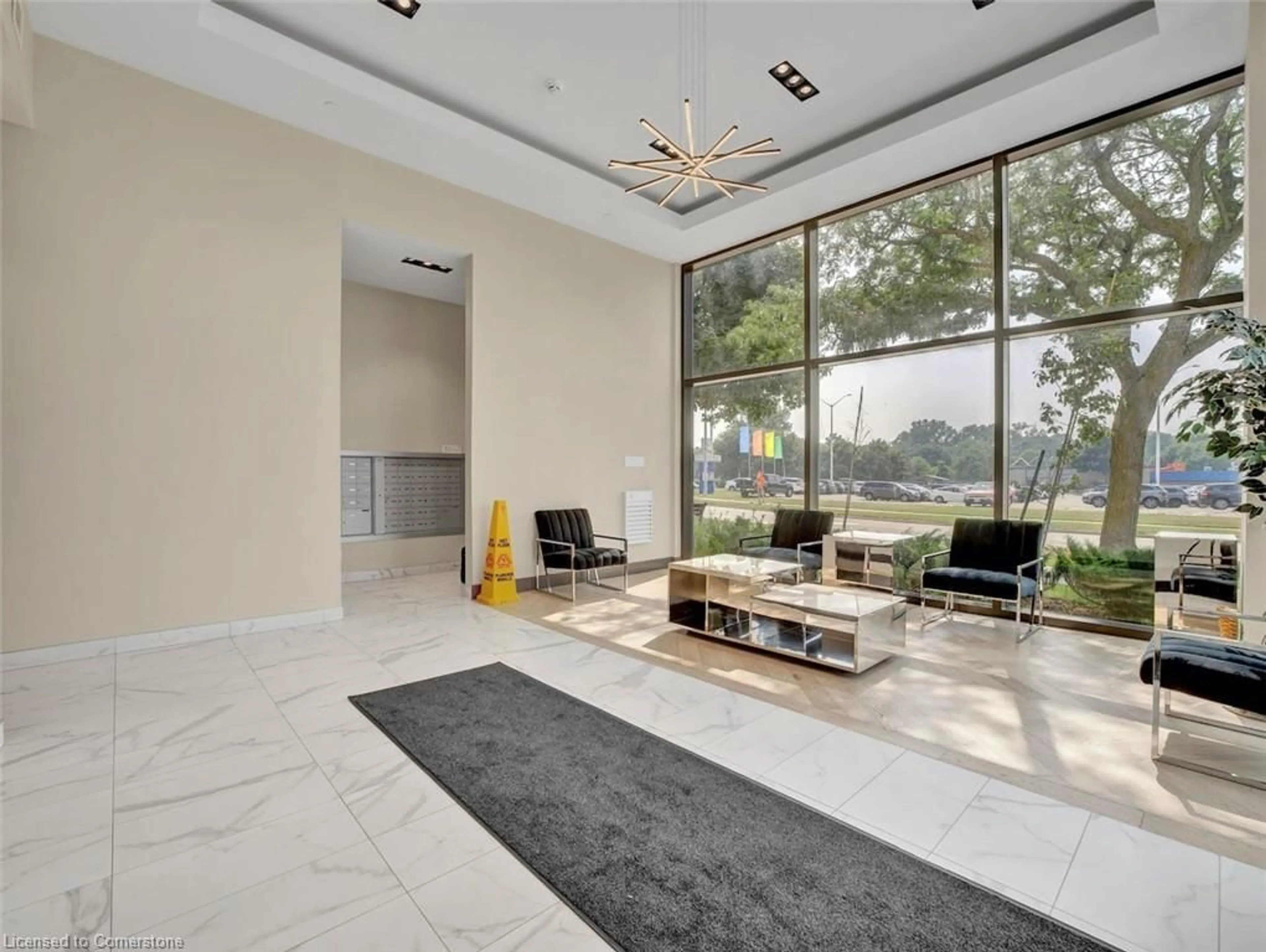 Indoor foyer for 7 Erie Ave #414, Brantford Ontario N3S 0K5