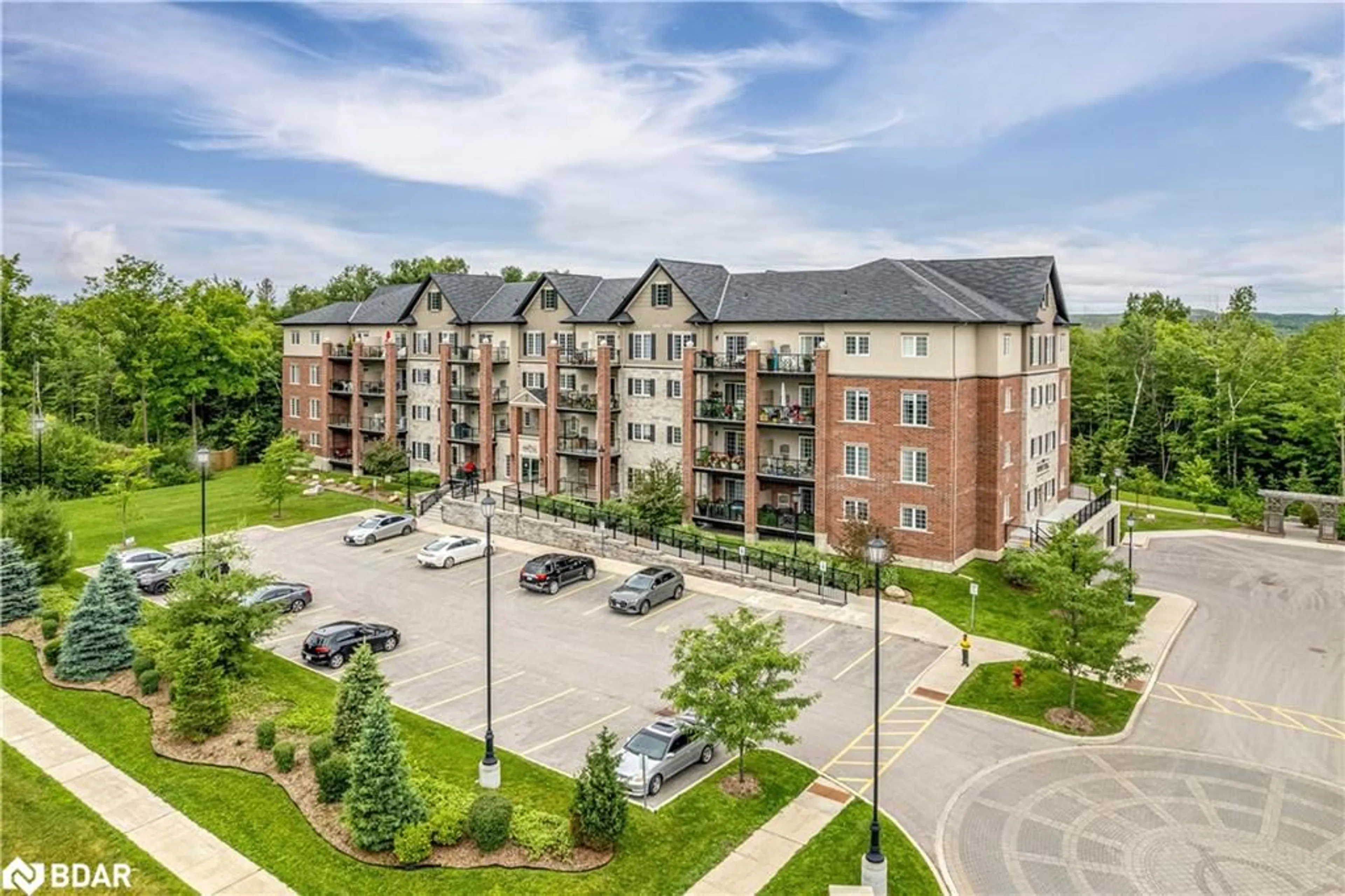 A pic from outside/outdoor area/front of a property/back of a property/a pic from drone, unknown for 7 Greenwich St #403, Barrie Ontario L4N 7R1