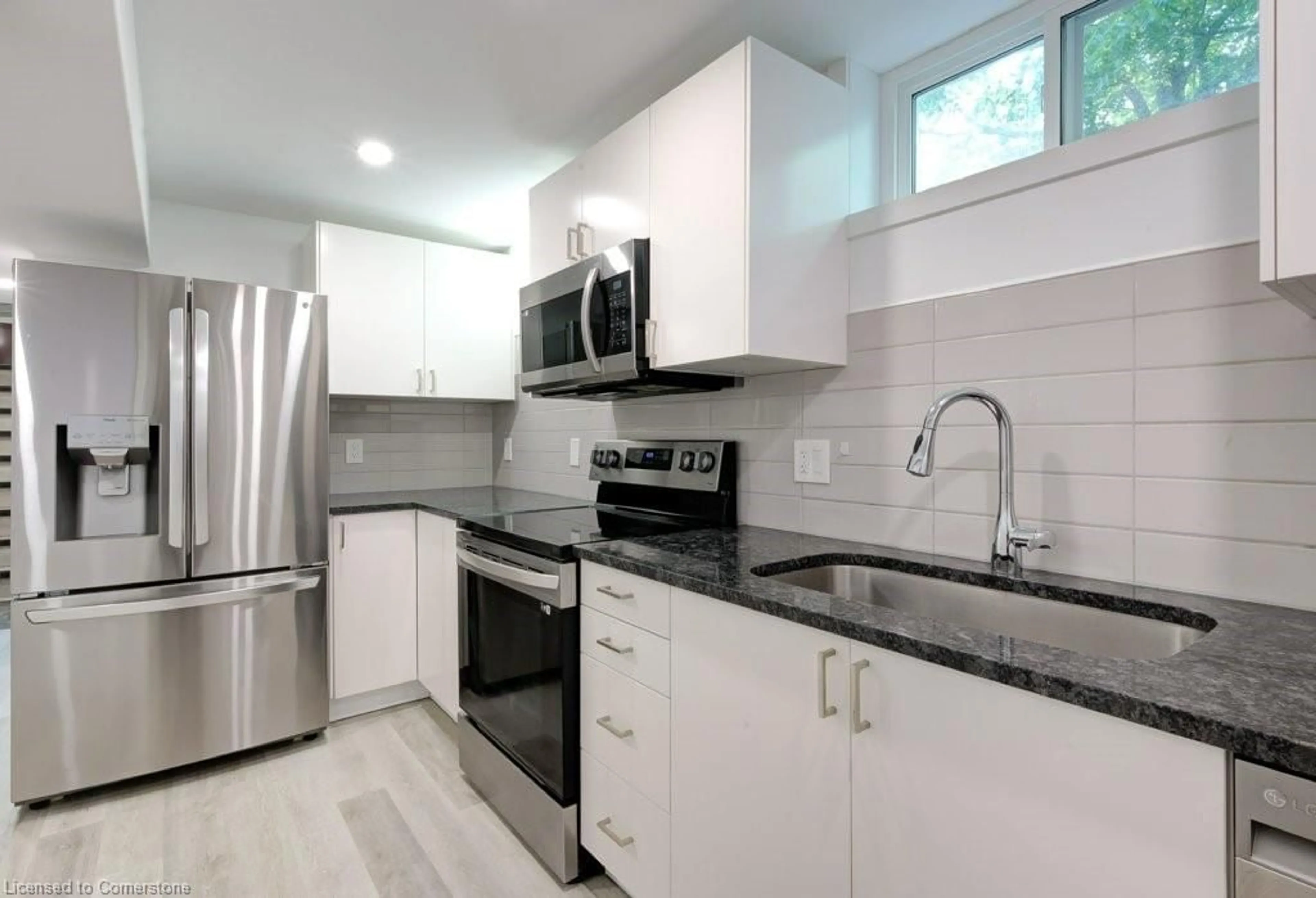 Standard kitchen, ceramic/tile floor for 131 Kinzie Ave, Kitchener Ontario N2A 2J7