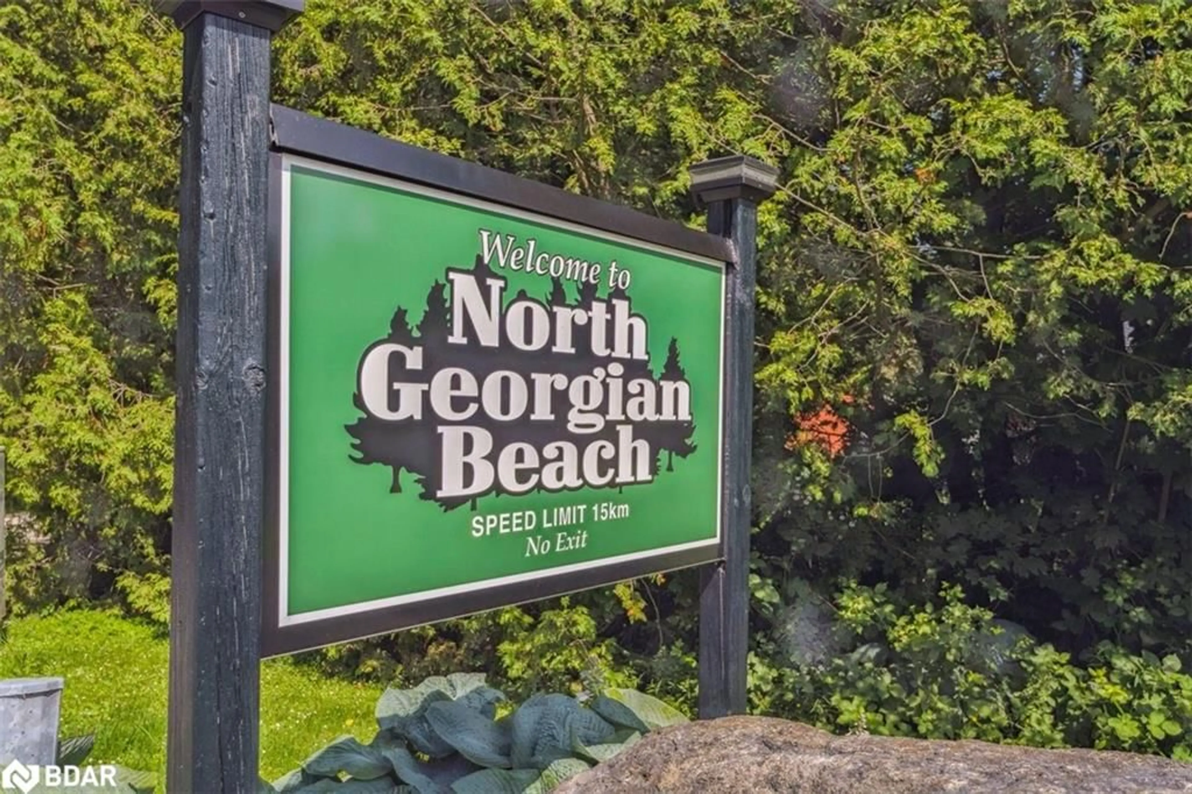 Lobby for 205 Georgian Beach Rd, Meaford Ontario N4L 1W5
