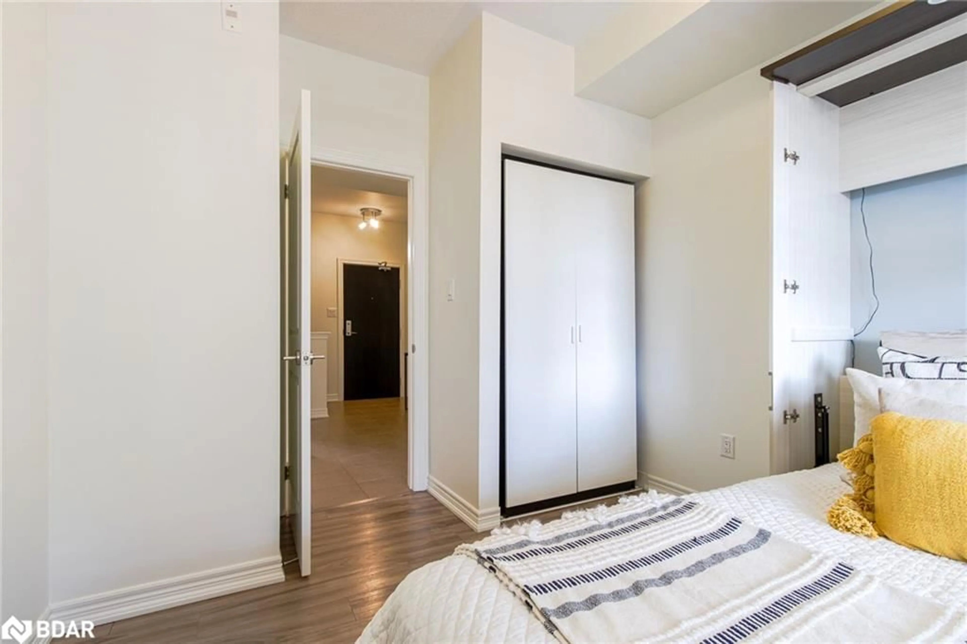 Unknown for 2339 Sawgrass Drive Dr #29, Oakville Ontario L6H 0L1