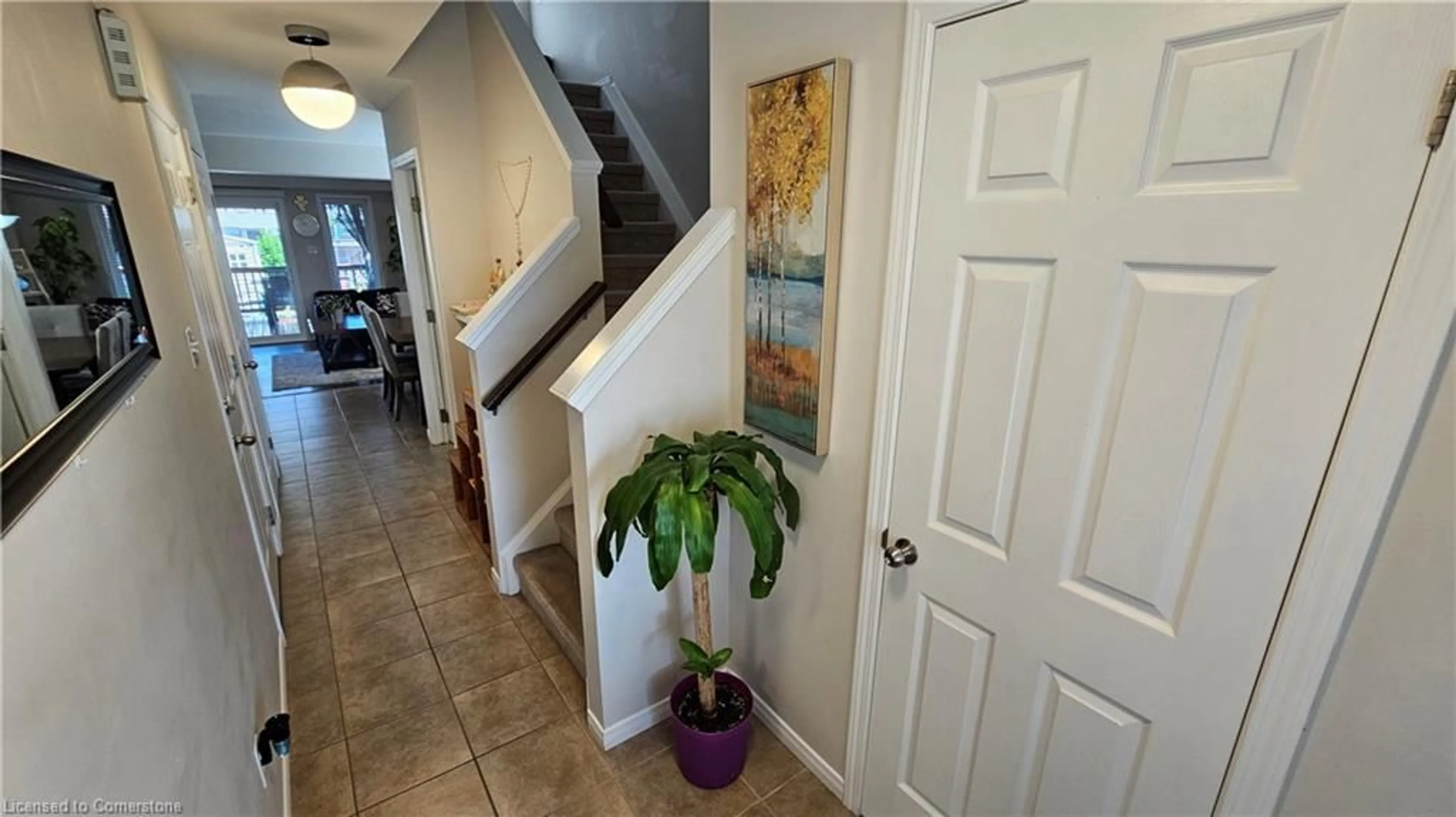 Indoor entryway for 19 Trillium Way, Simcoe Ontario N3Y 0B8