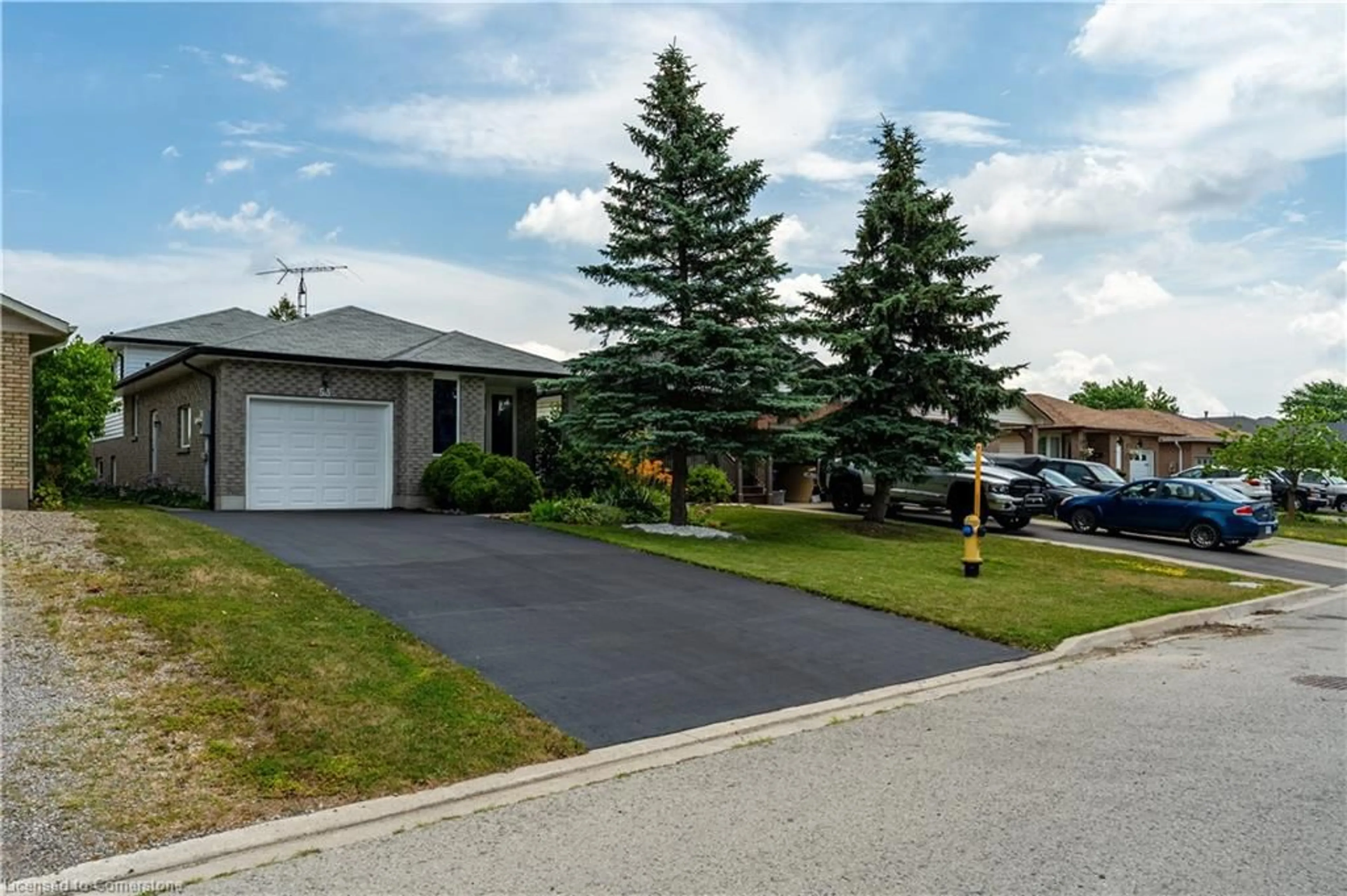 A pic from outside/outdoor area/front of a property/back of a property/a pic from drone, street for 53 Northridge Dr, Smithville Ontario L0R 2A0