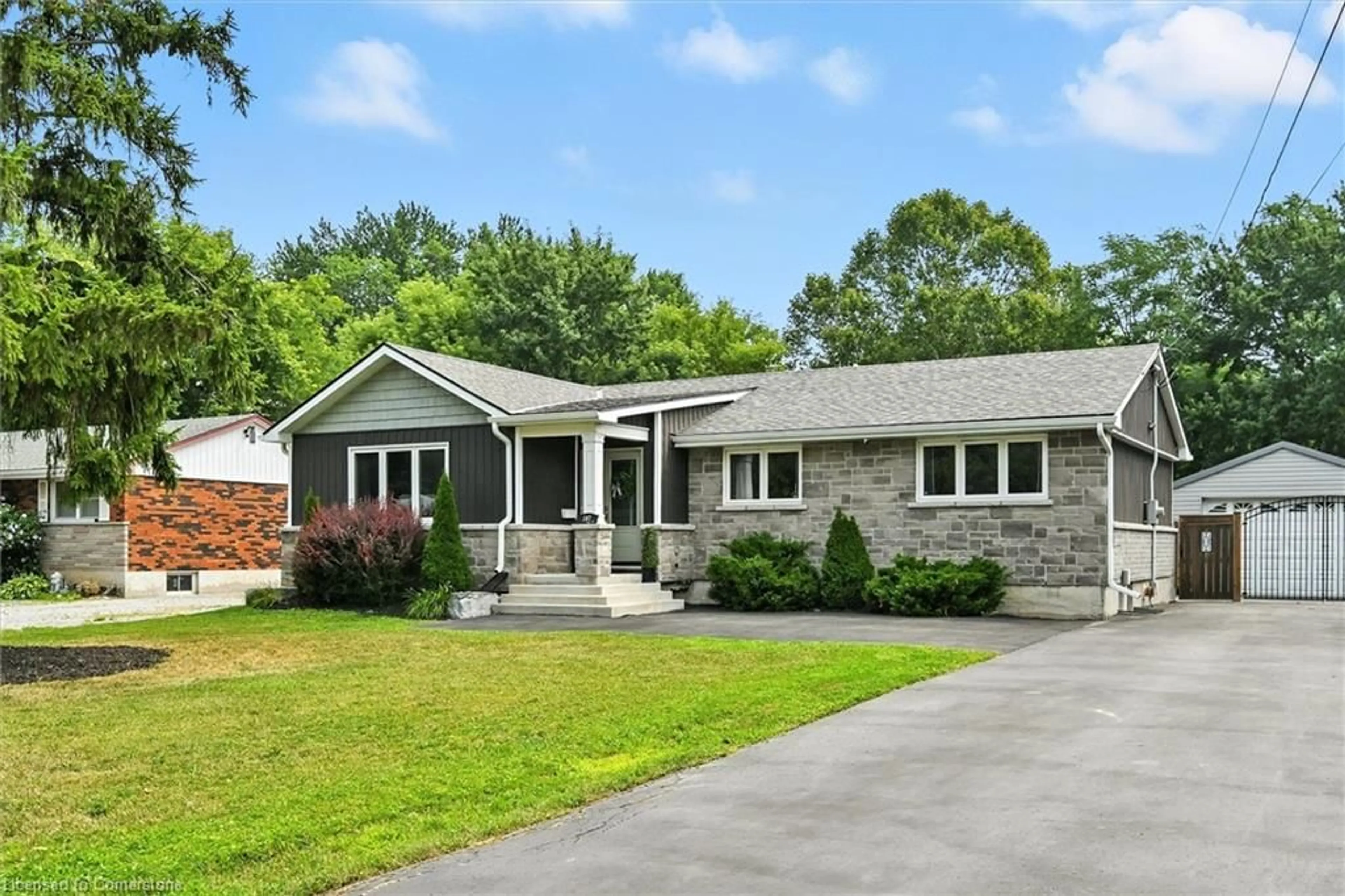 Home with vinyl exterior material, street for 107 Aldercrest Ave, Hamilton Ontario L9B 7L3