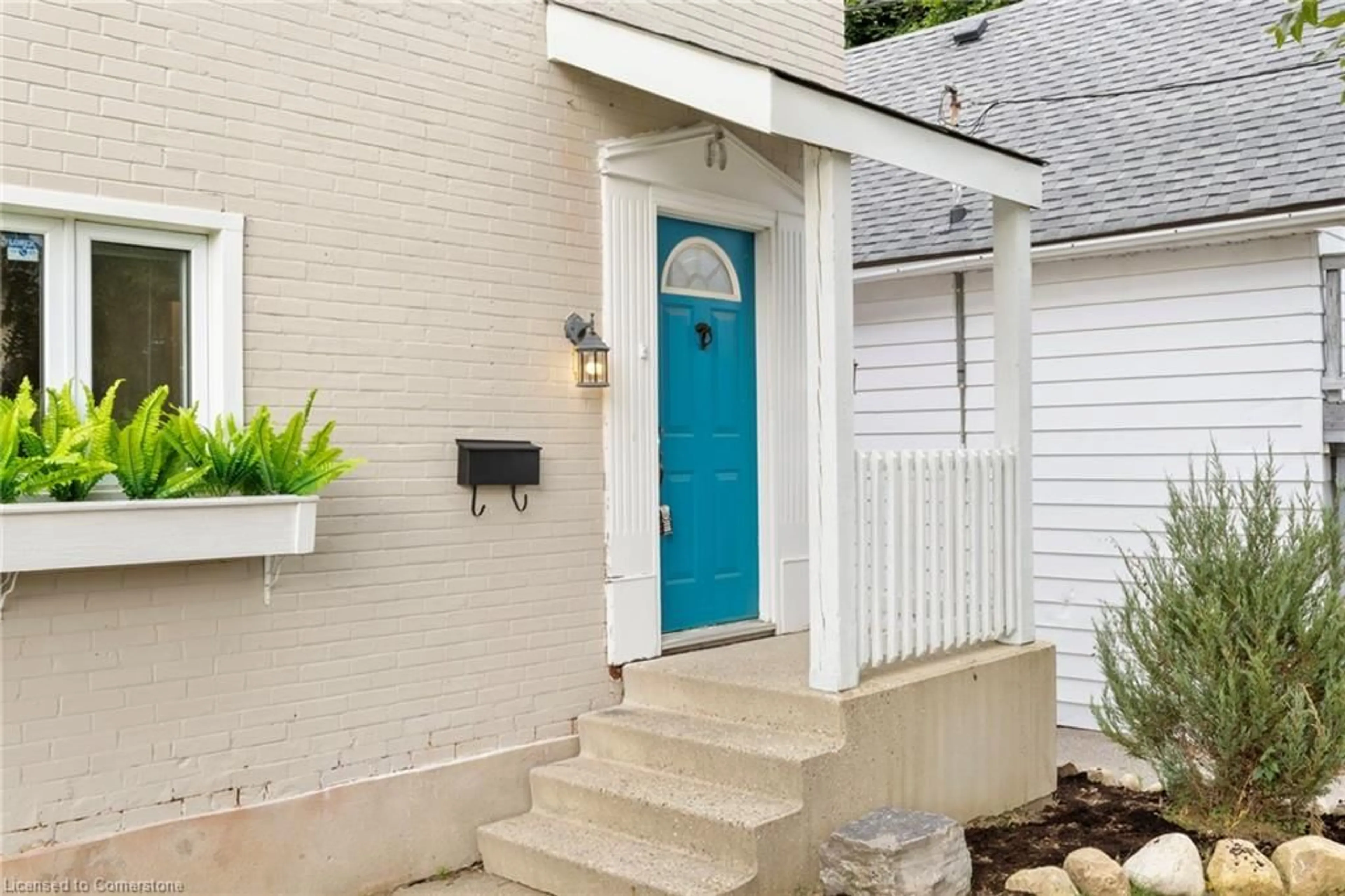 Unknown for 731 William St, Cambridge Ontario N3H 3W8