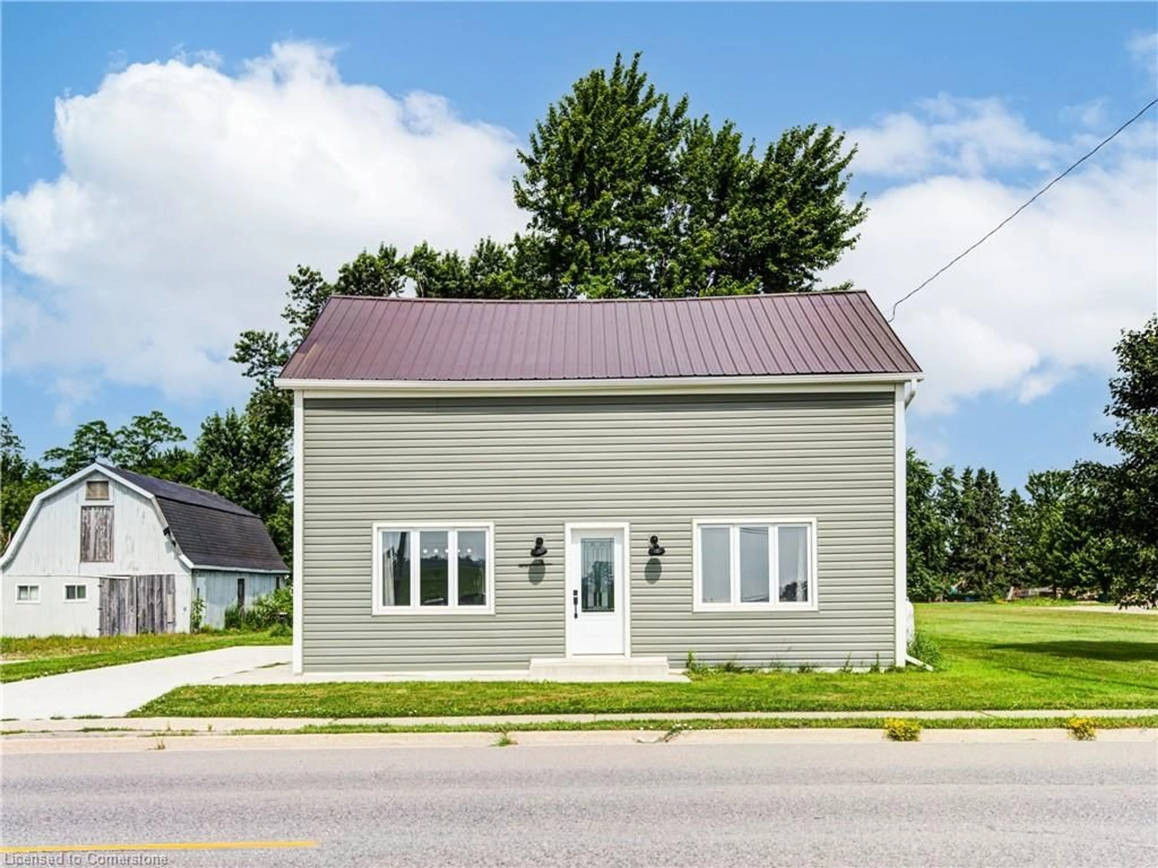 Home with vinyl exterior material, building for 140 Winstanley St, Monkton Ontario N0K 1P0