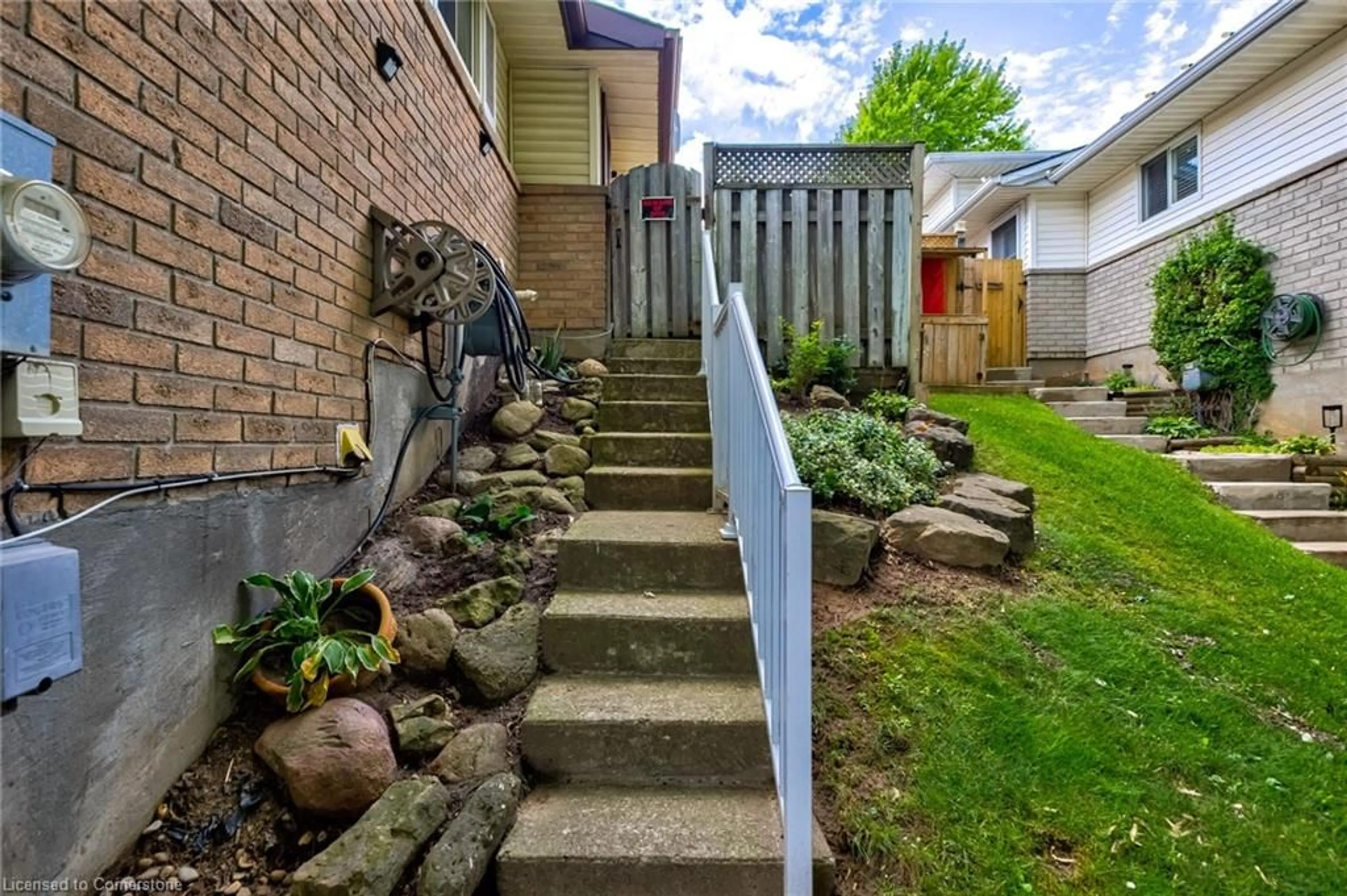 Unknown for 85 Frobisher Crt, Cambridge Ontario N1R 6Z5